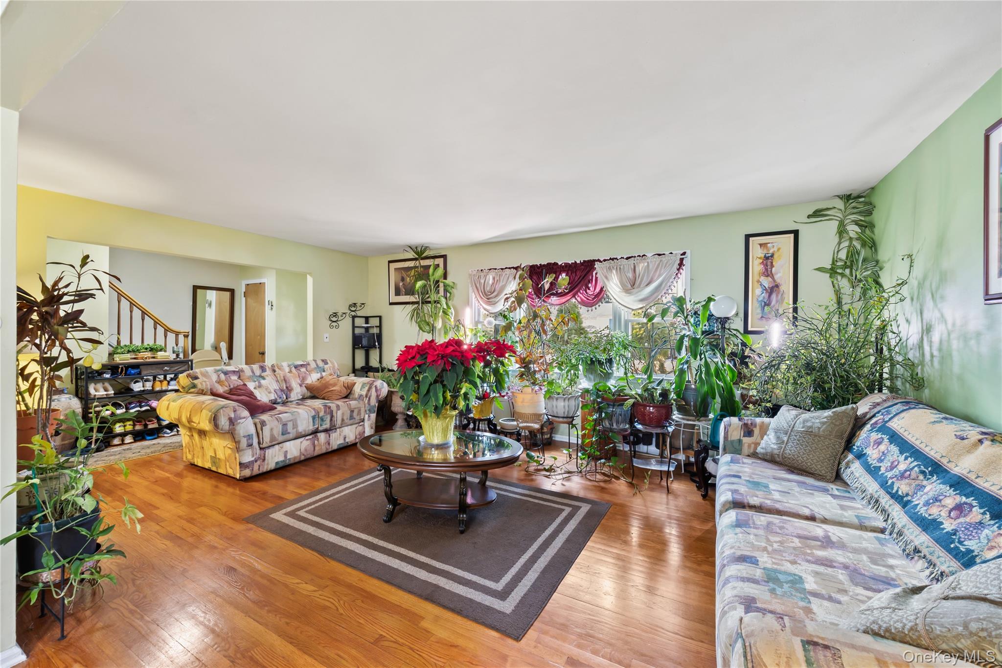 18 Oxford Court, Hillcrest, NY 10977