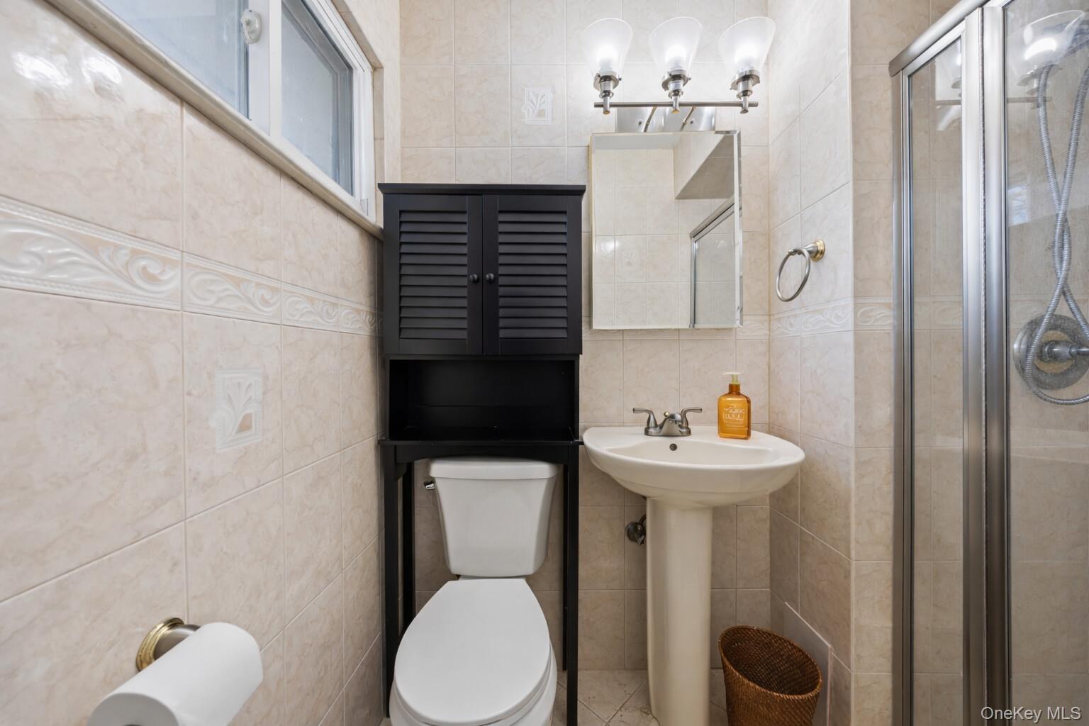 18 Oxford Court, Hillcrest, NY 10977