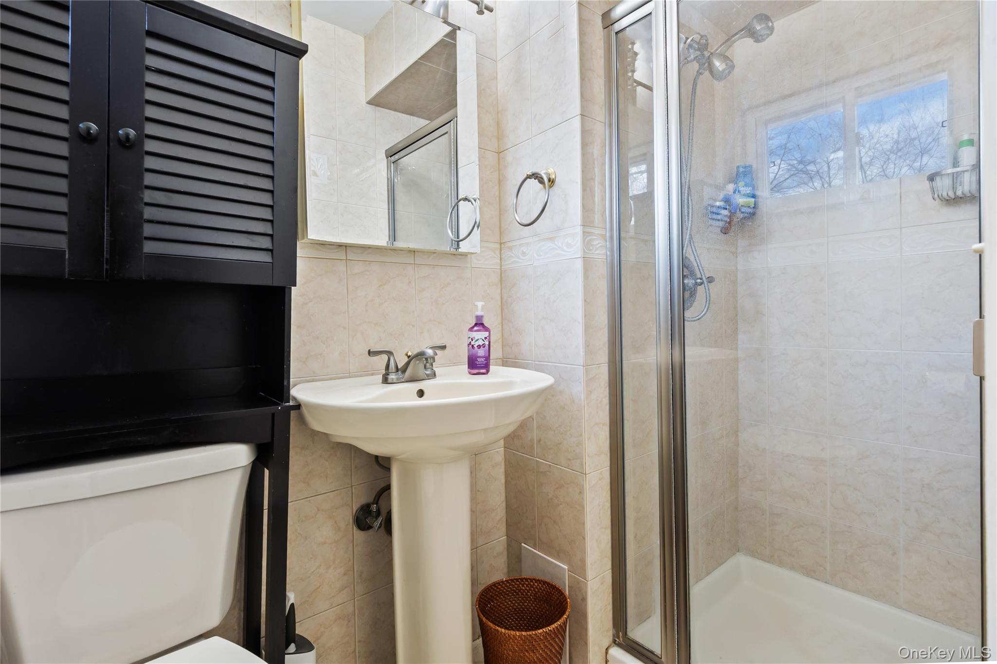 18 Oxford Court, Hillcrest, NY 10977