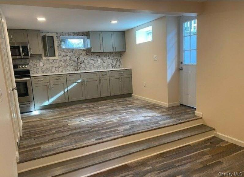 195 San Juan Drive, Hauppauge, NY 11788