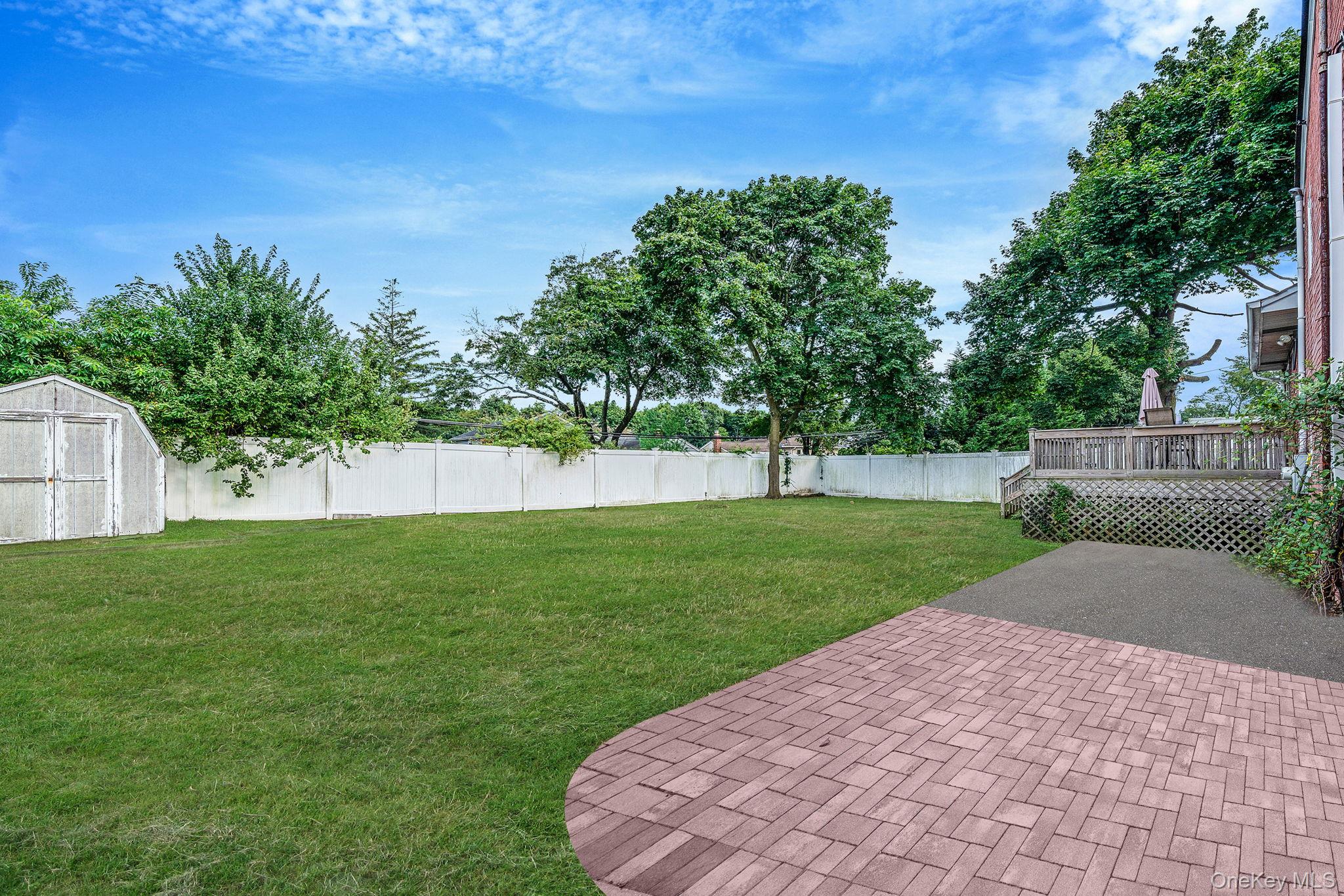 86 Silber Avenue, Bethpage, NY 11714