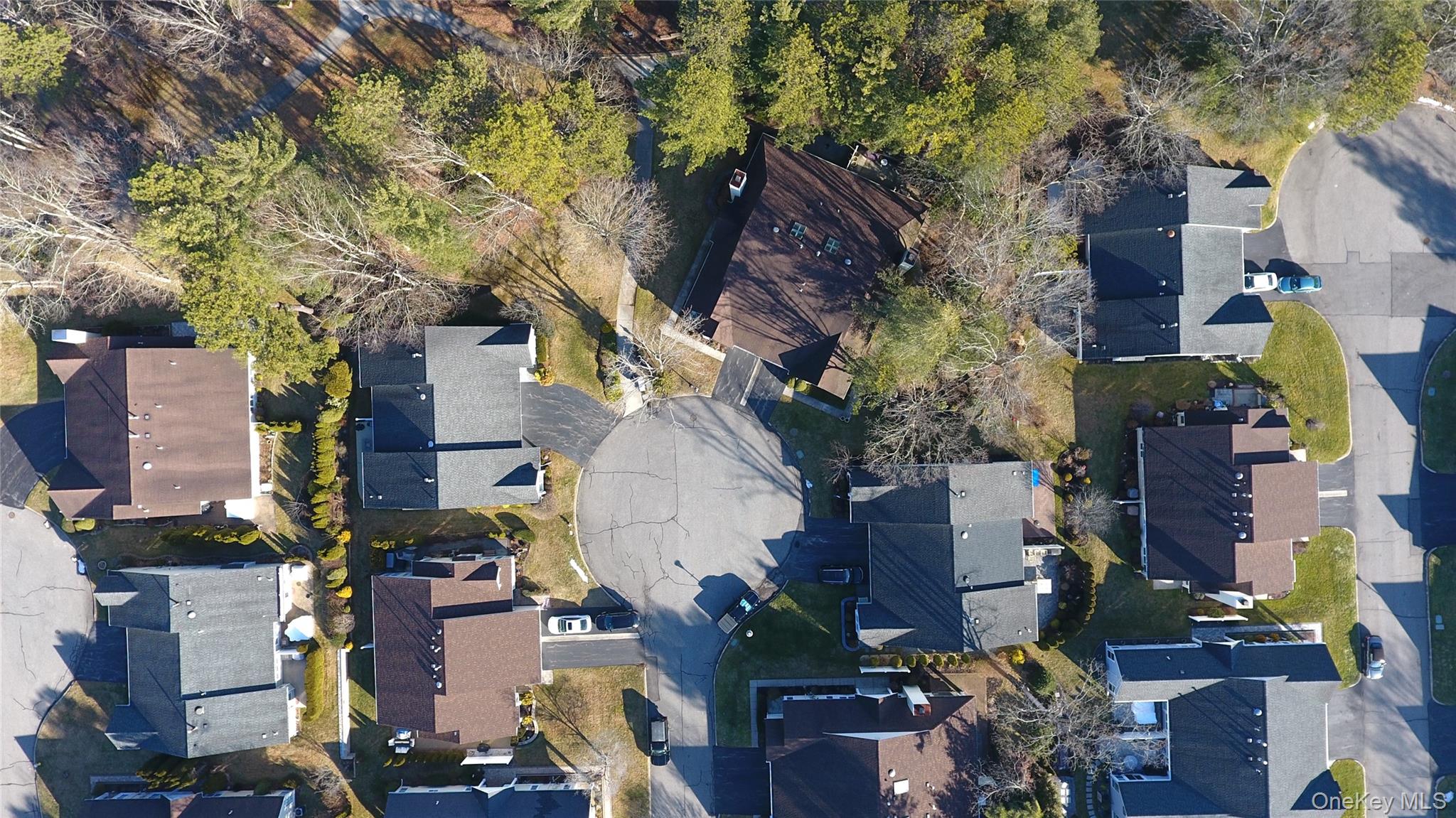 10 Oakdale Court, Ridge, NY 11961