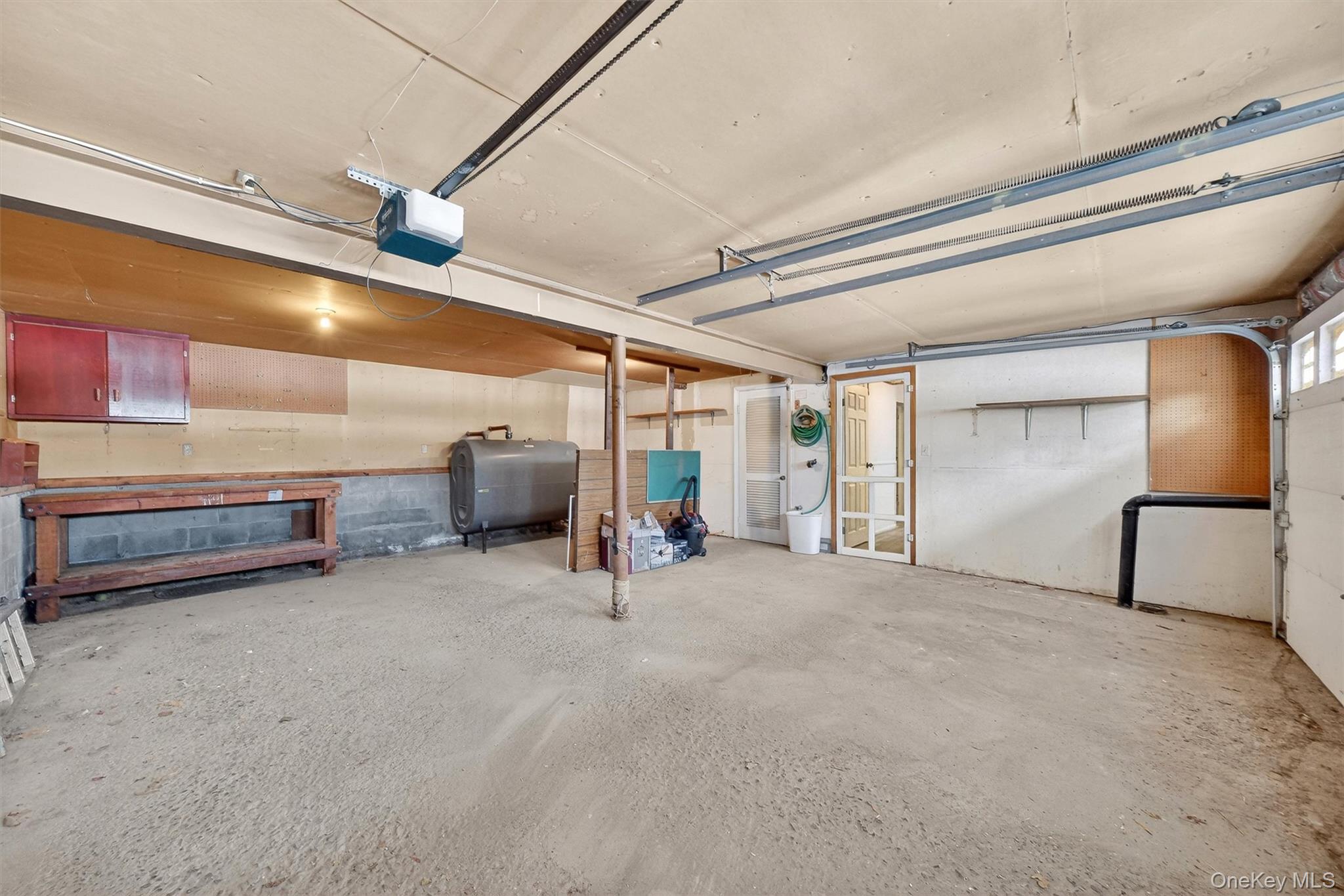 2 Blue Hills Court, Saugerties, NY 12477