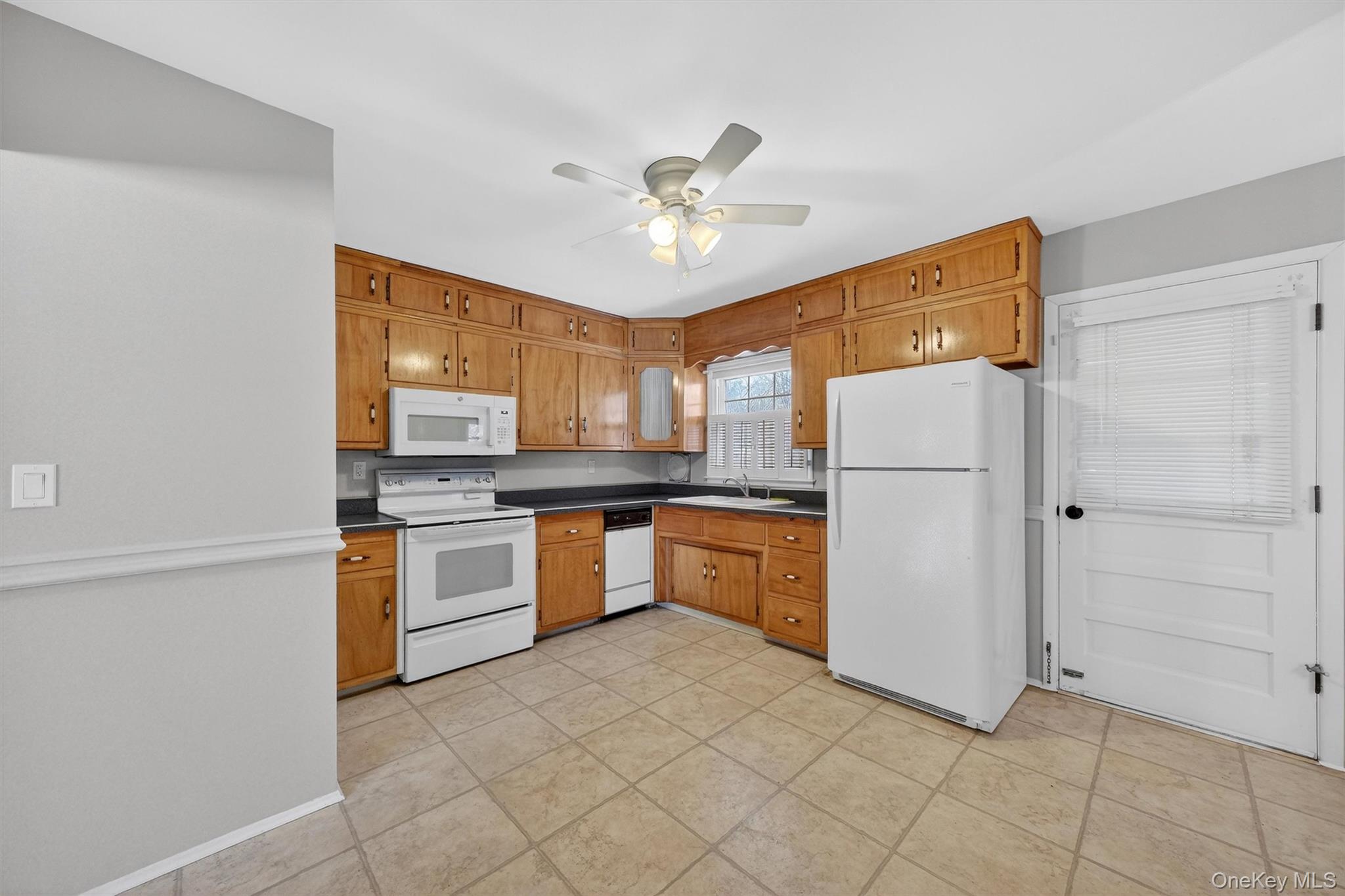 2 Blue Hills Court, Saugerties, NY 12477