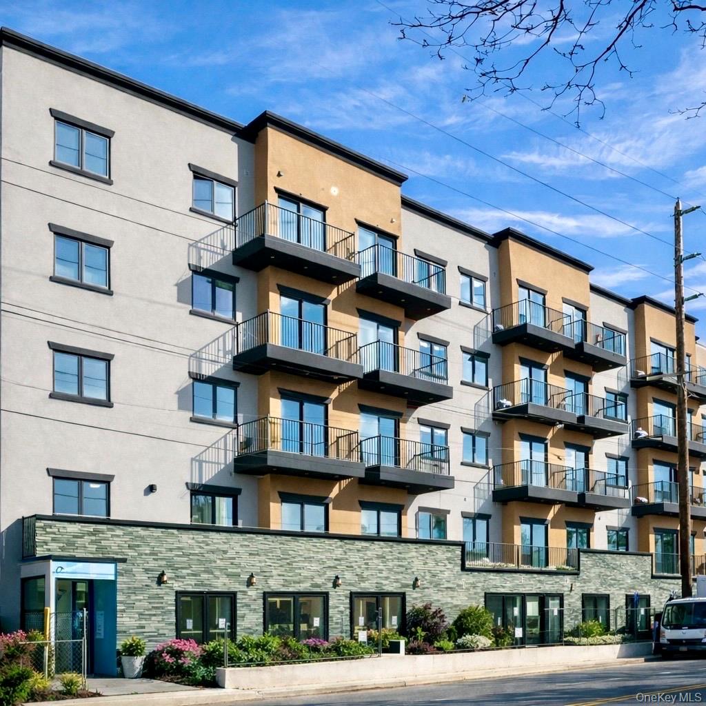 356-370 Bayview Avenue, Inwood, NY 11096