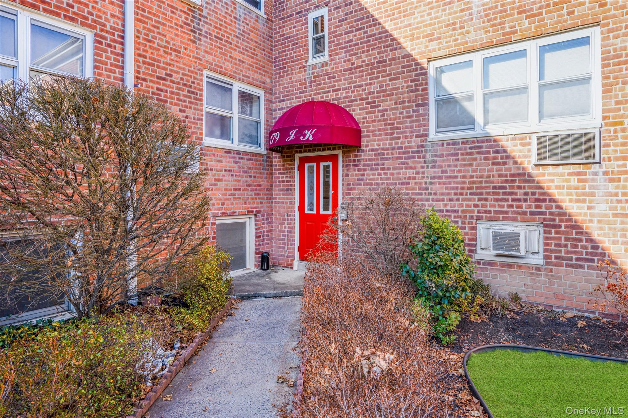 179 Drake Avenue # 2J, New Rochelle, NY 10805