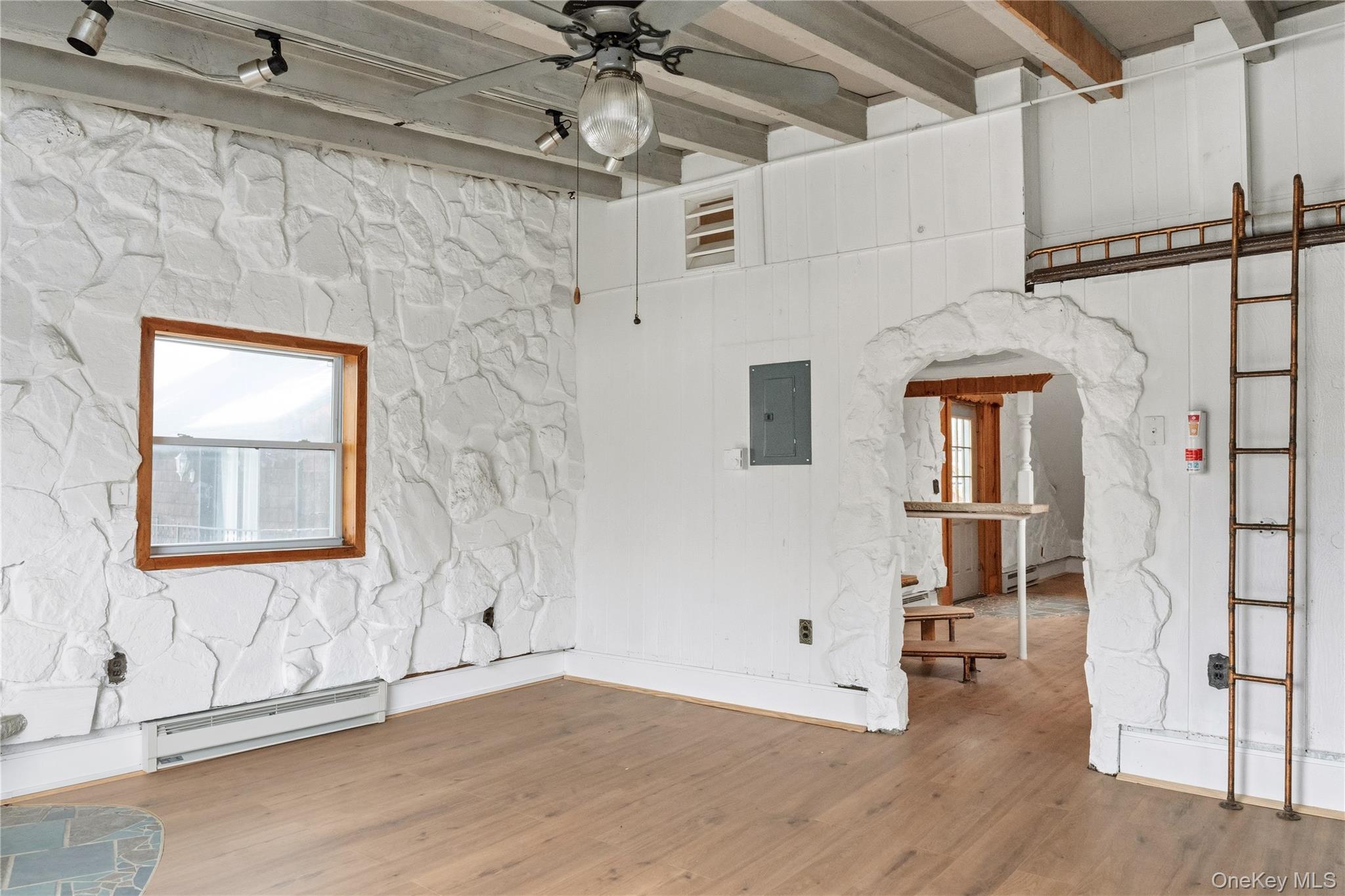 378 Broadway 9W # 2, Esopus, NY 12487