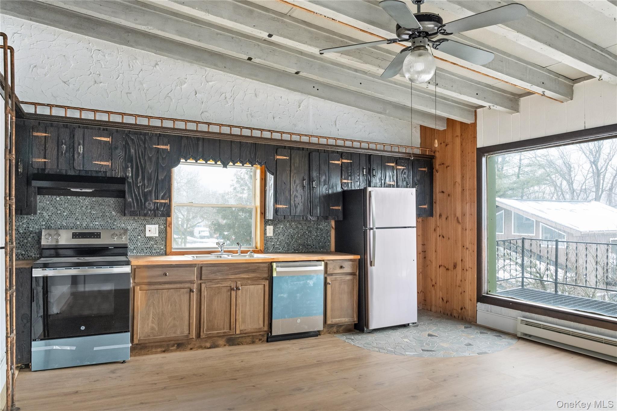 378 Broadway 9W # 2, Esopus, NY 12487