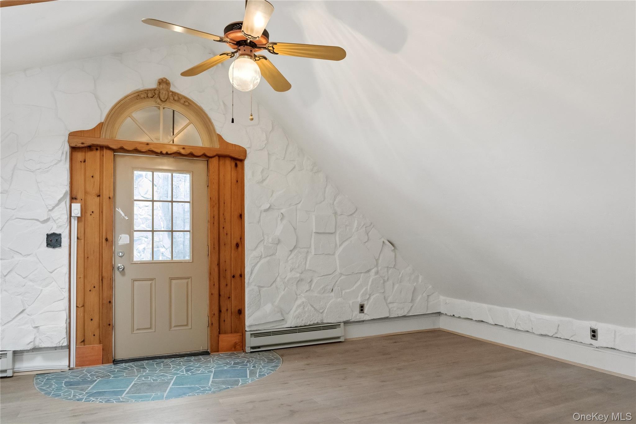 378 Broadway 9W # 2, Esopus, NY 12487