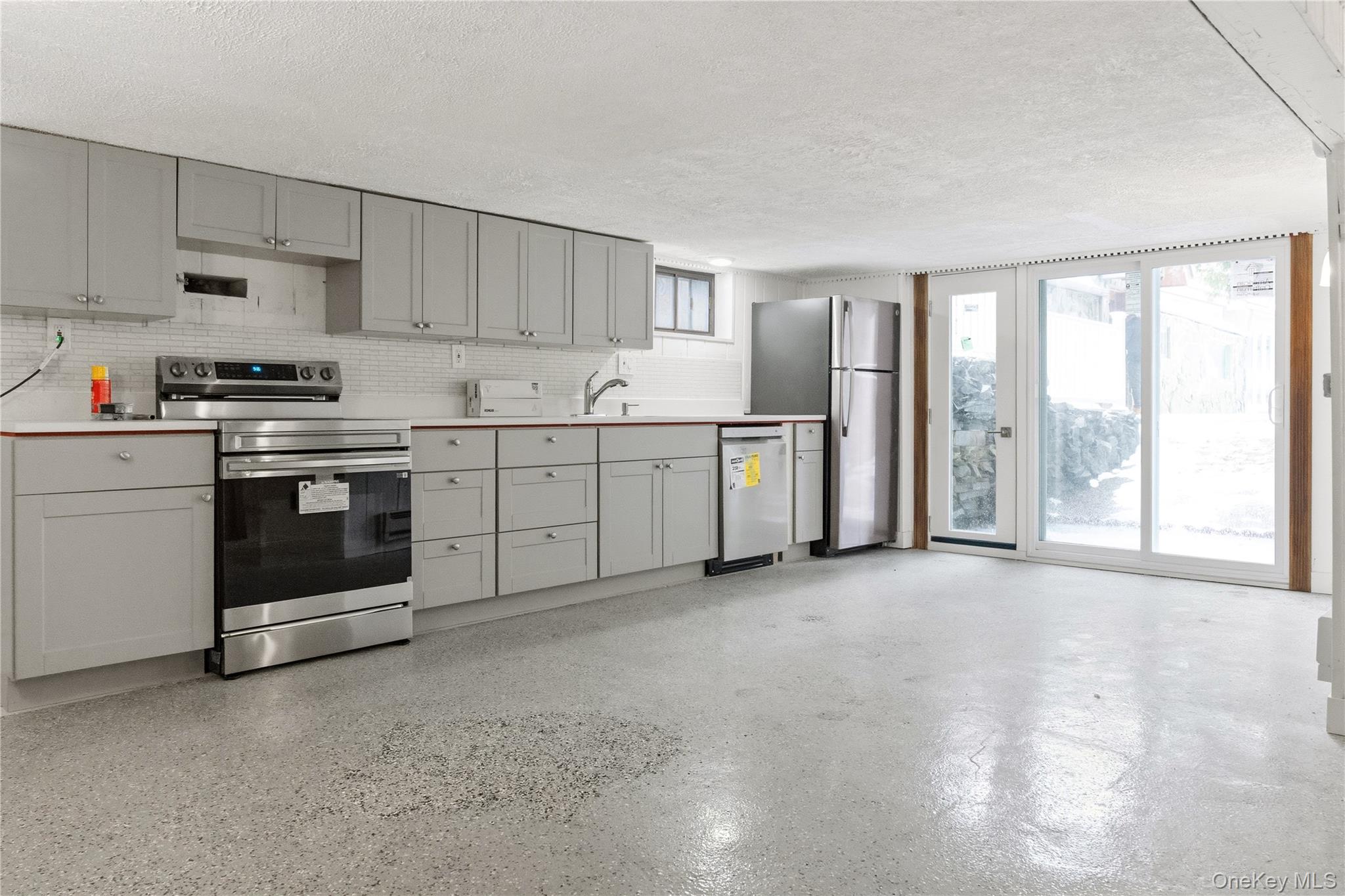 378 Broadway 9W # 3, Esopus, NY 12487