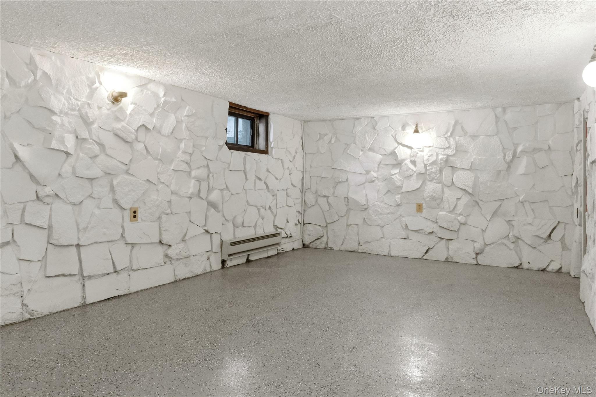 378 Broadway 9W # 3, Esopus, NY 12487