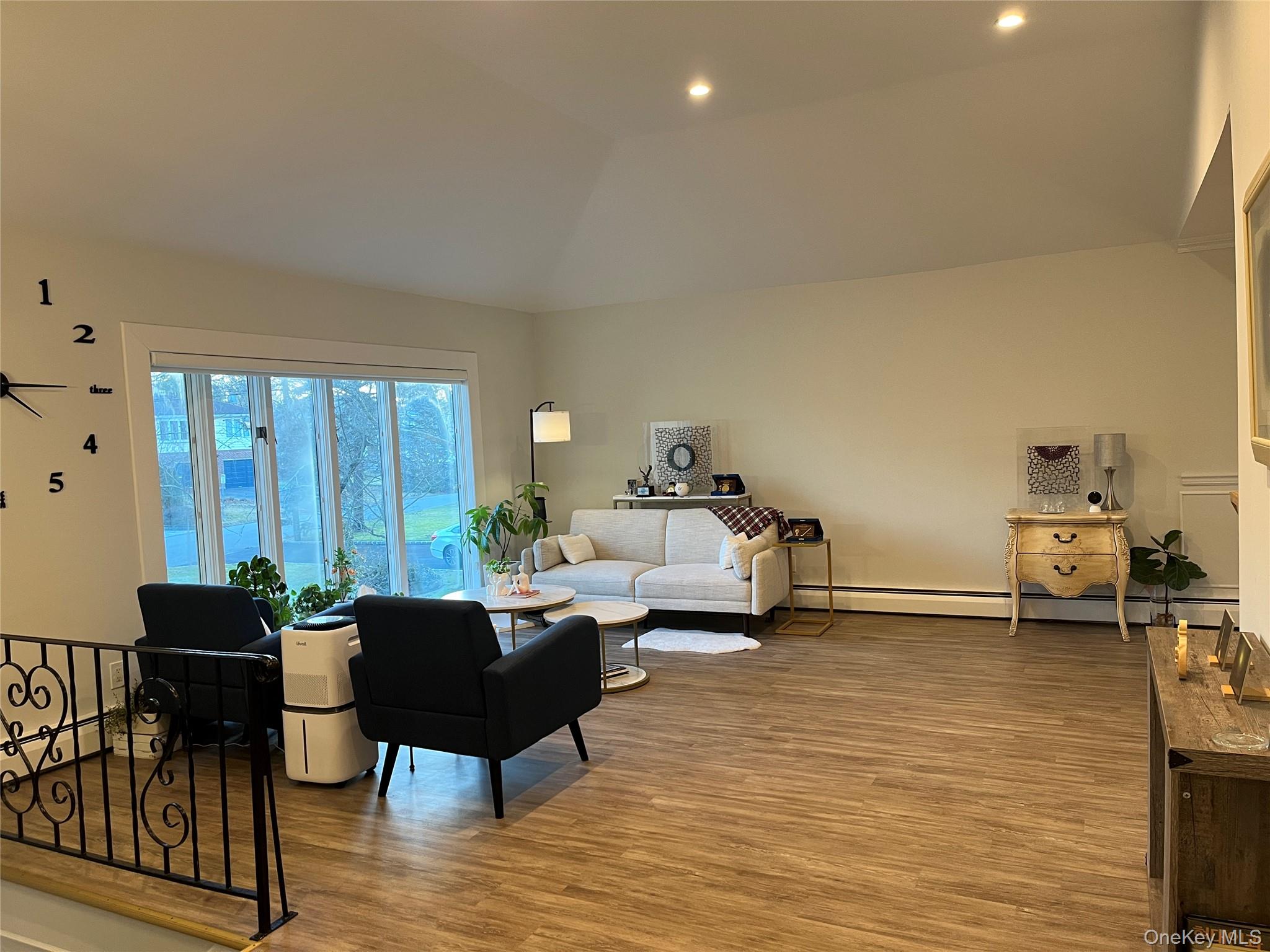 112 Crescent Drive, Searingtown, NY 11507