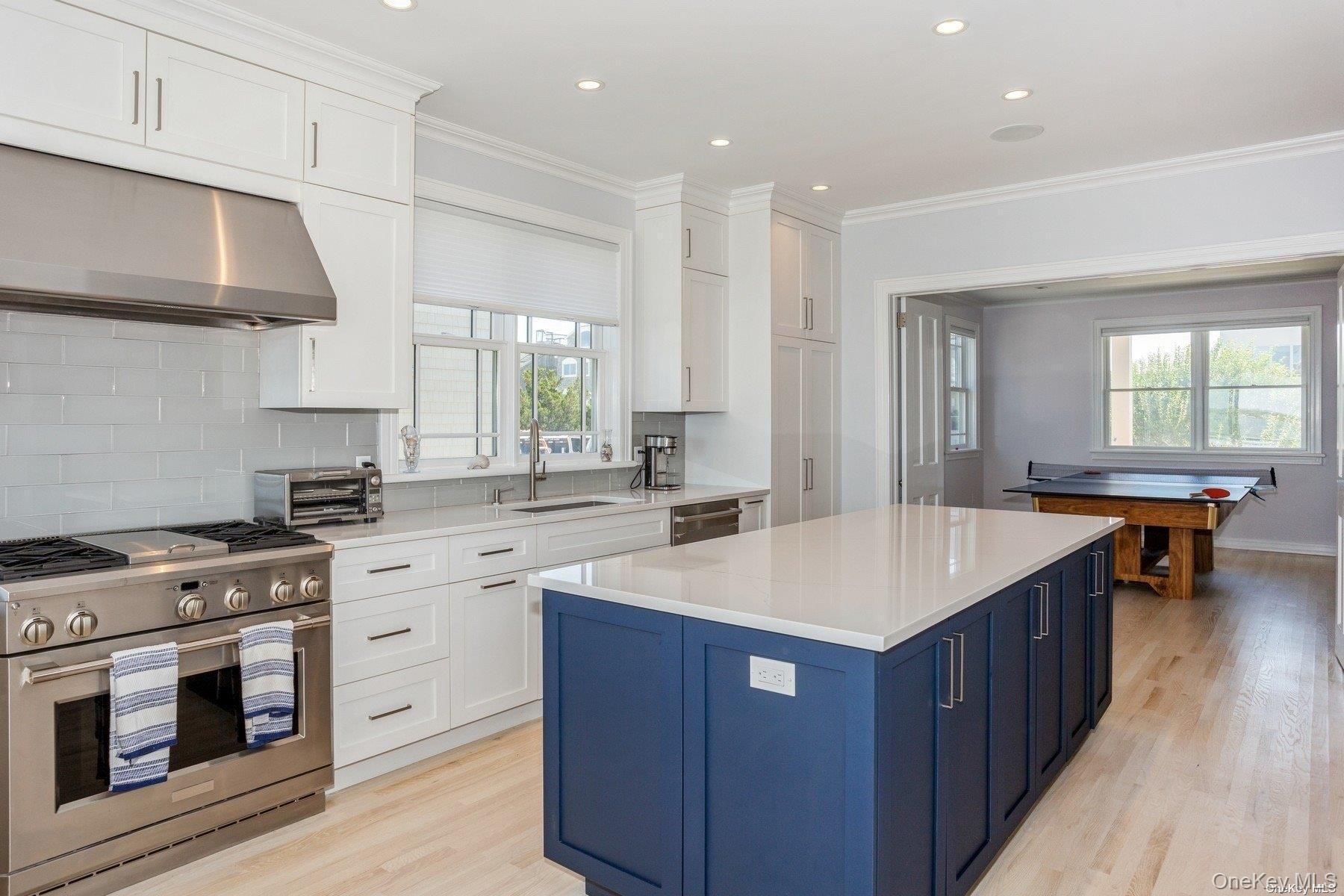 676 Dune Road, Westhampton Dunes, NY 11978