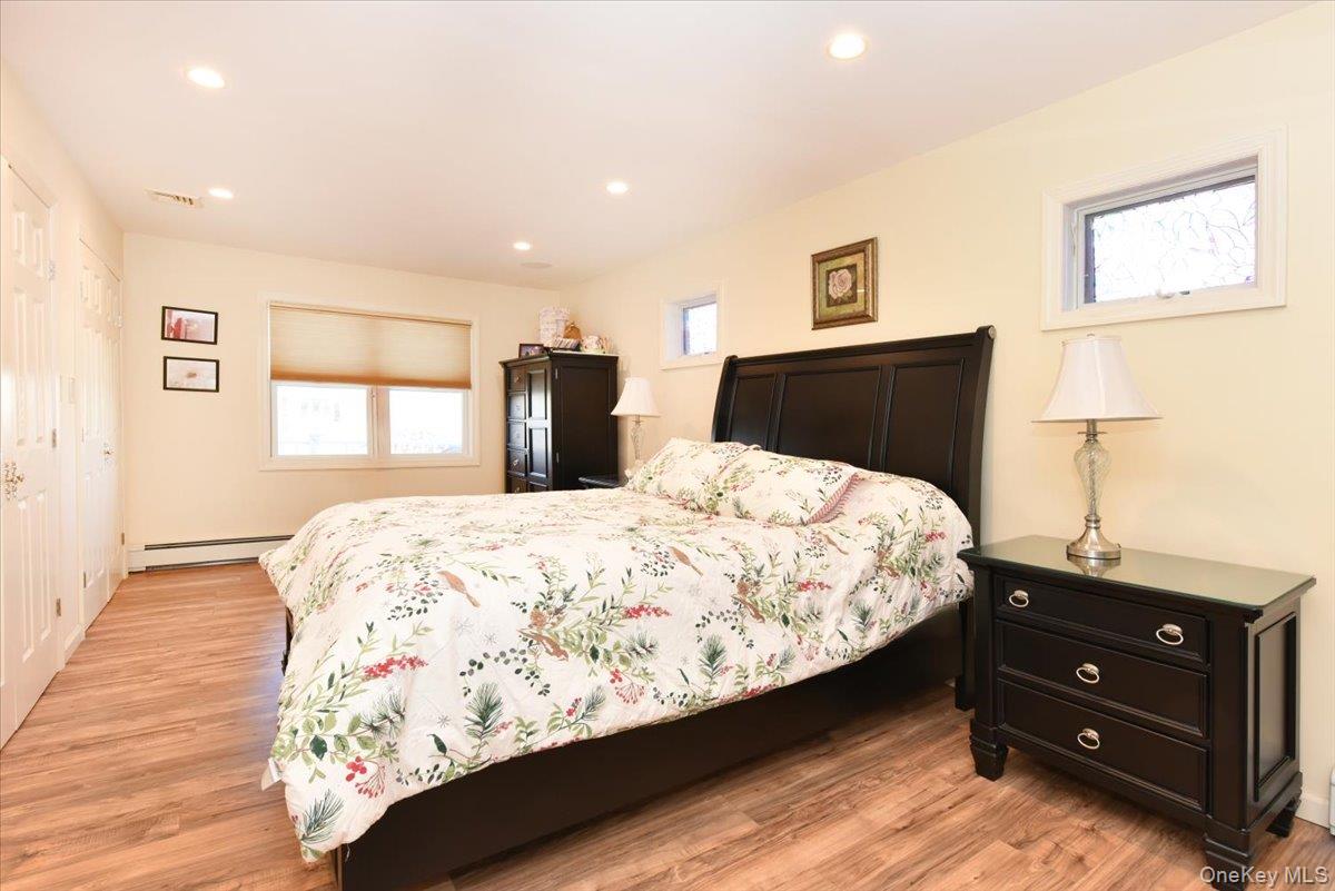 24 Arlyn Drive E, Massapequa, NY 11758