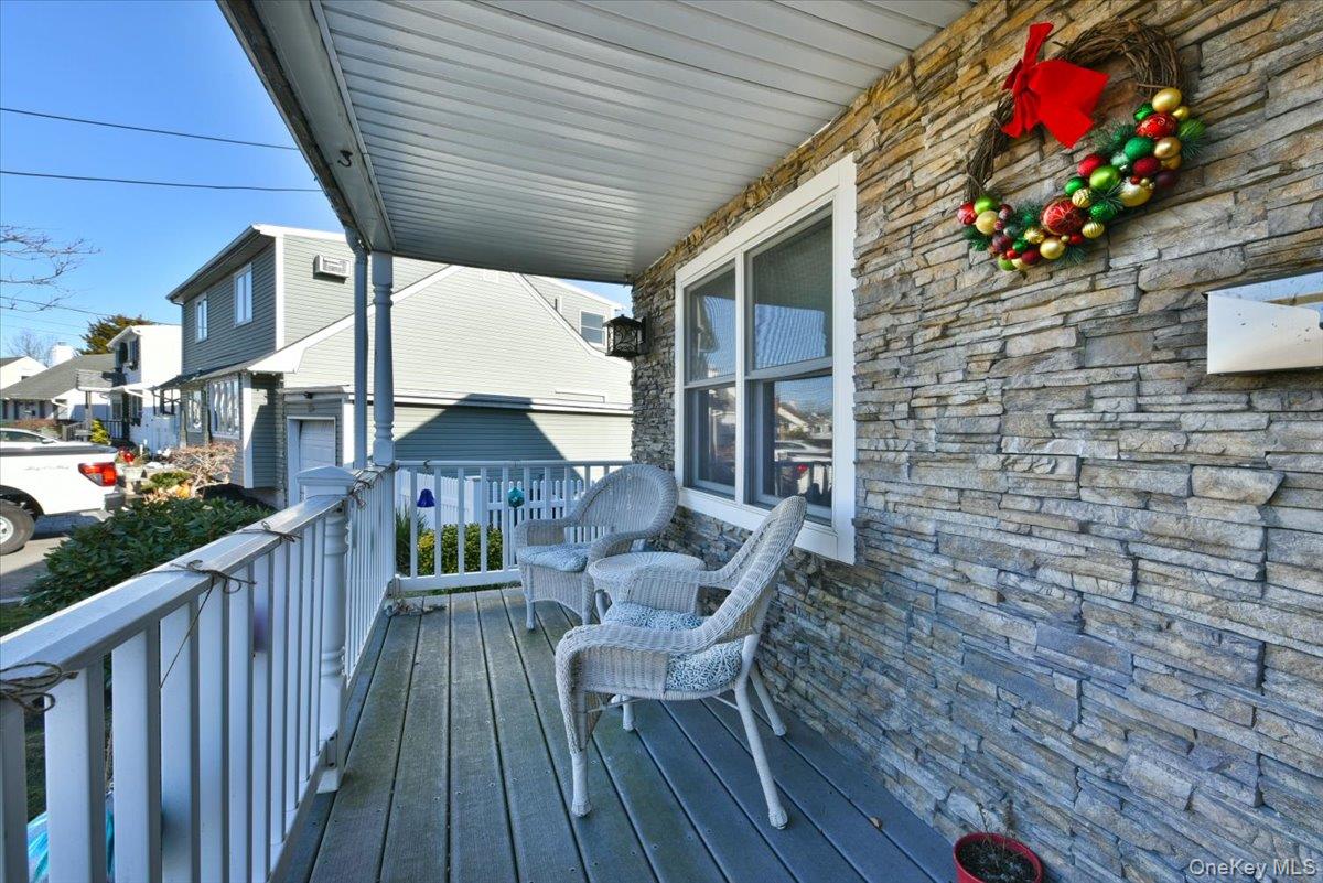 24 Arlyn Drive E, Massapequa, NY 11758