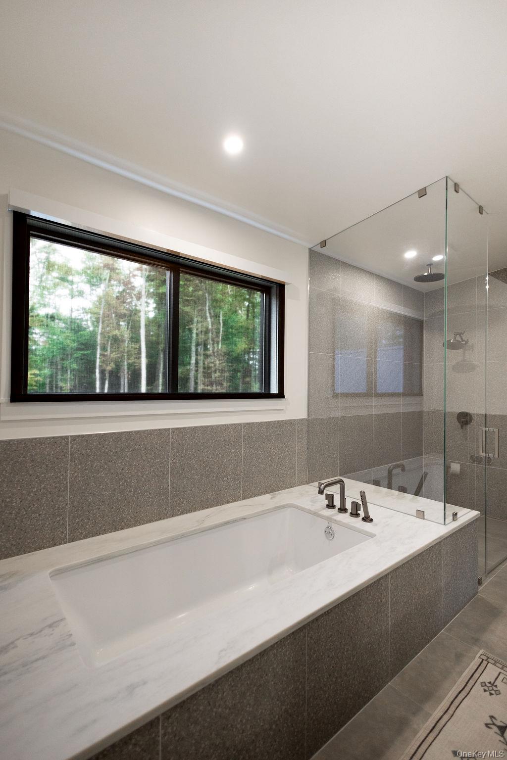 72 Vantine Road, Kerhonkson, NY 12446