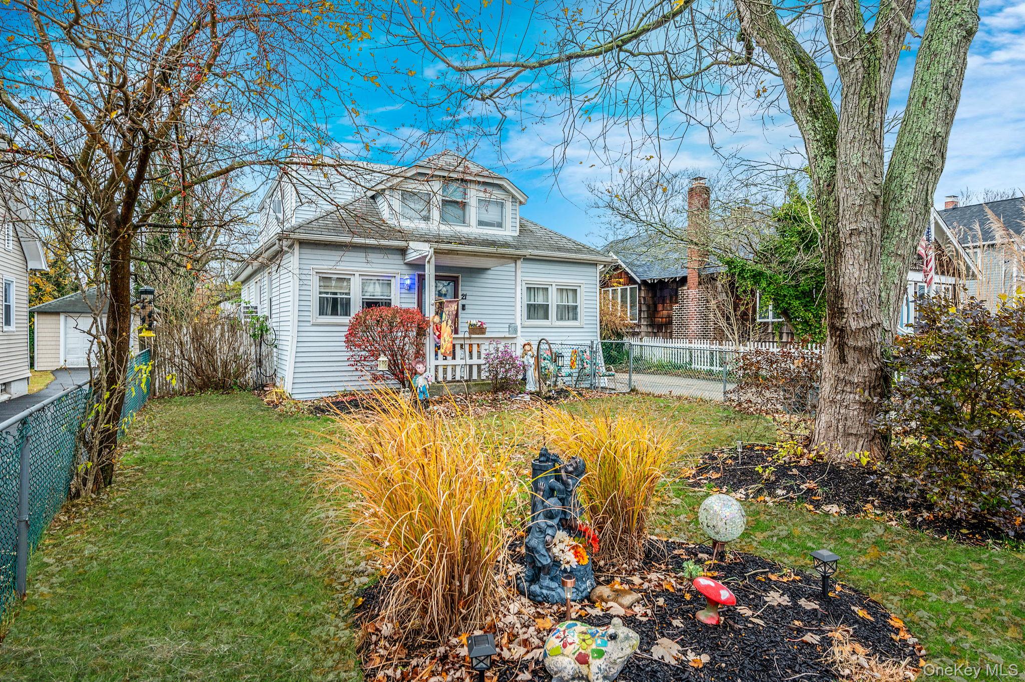 21 S Summit Avenue, Patchogue, NY 11772