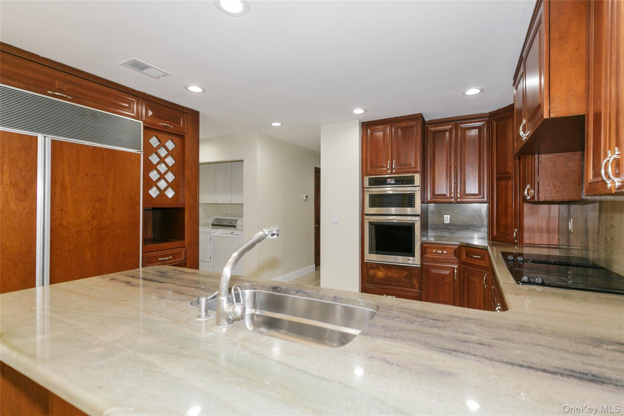 1 Tiffany Circle, Manhasset, NY 11030