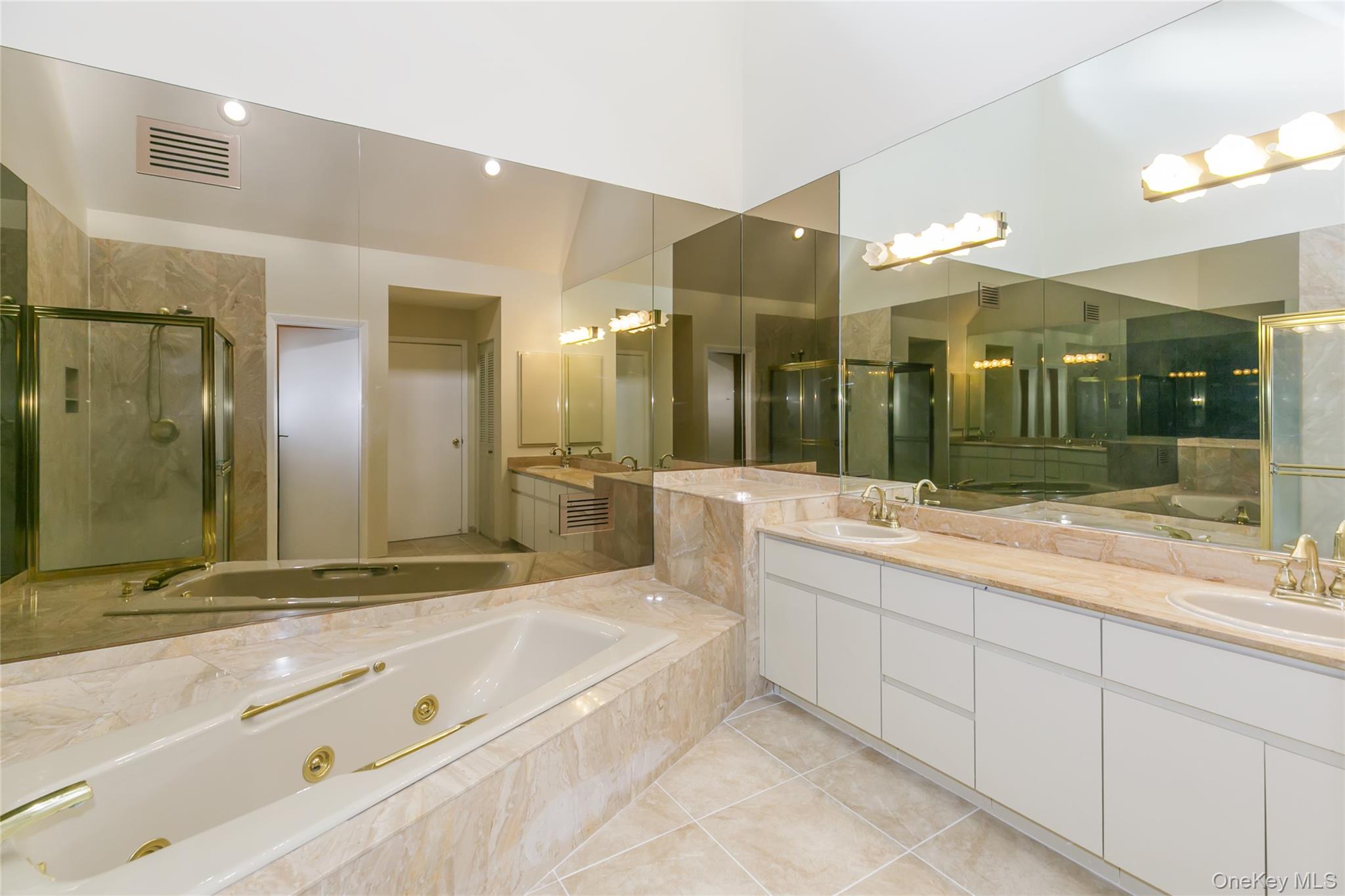 1 Tiffany Circle, Manhasset, NY 11030