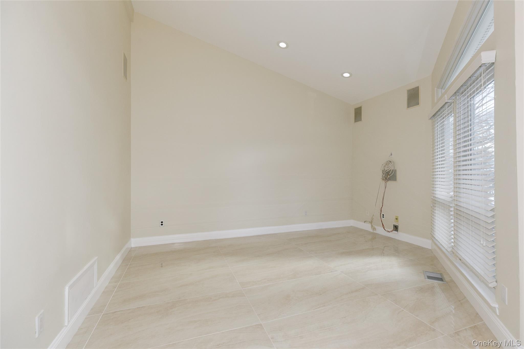 1 Tiffany Circle, Manhasset, NY 11030