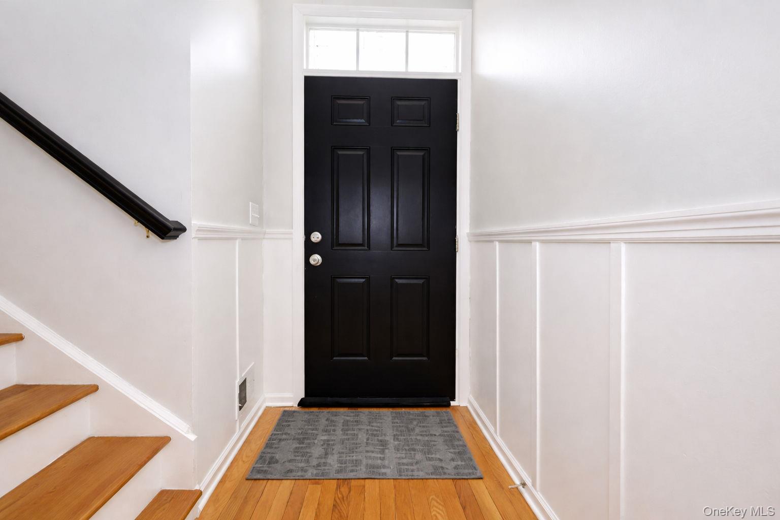 1210 Hawthorn Way, New Windsor, NY 12553