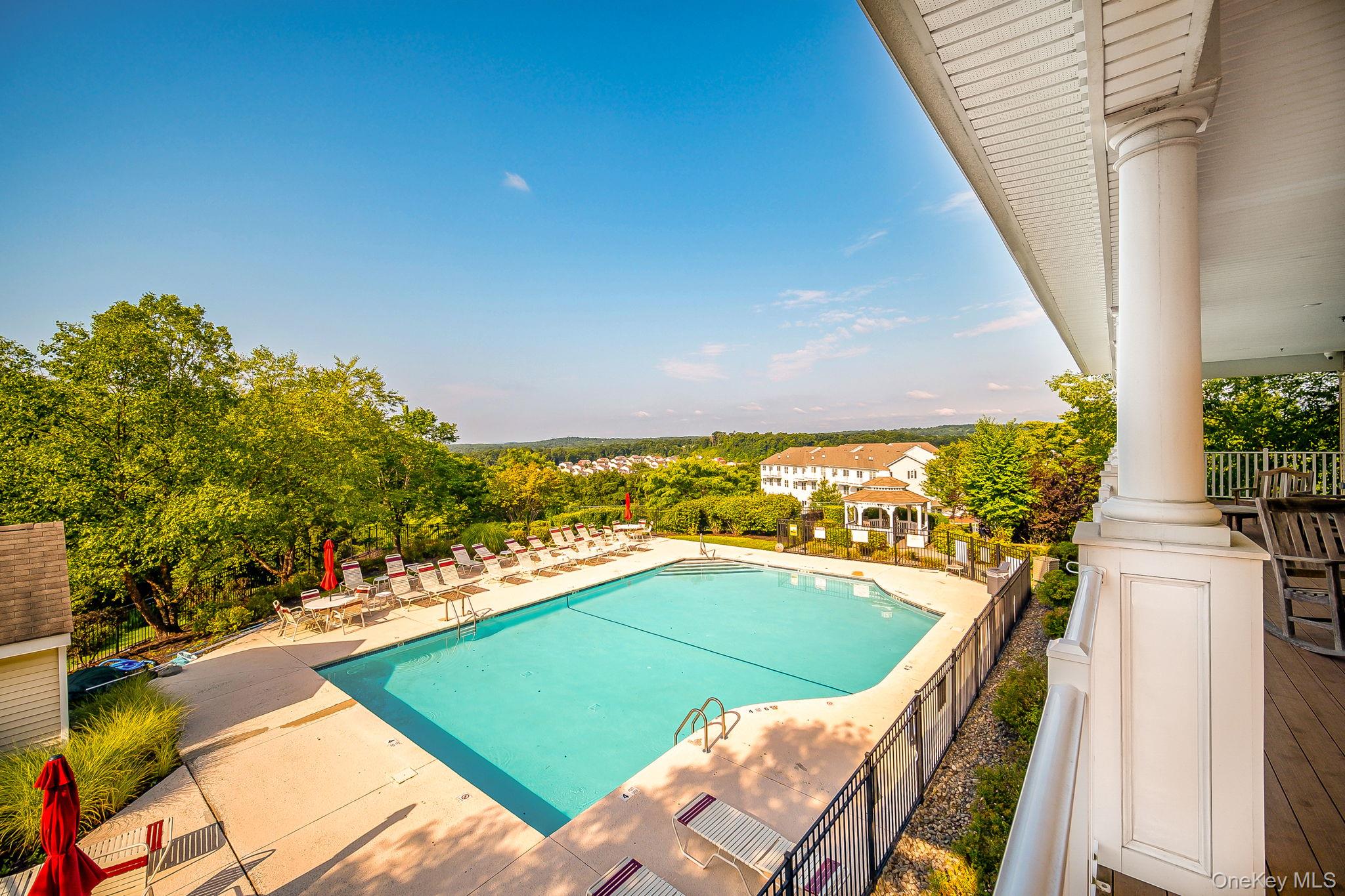 1210 Hawthorn Way, New Windsor, NY 12553