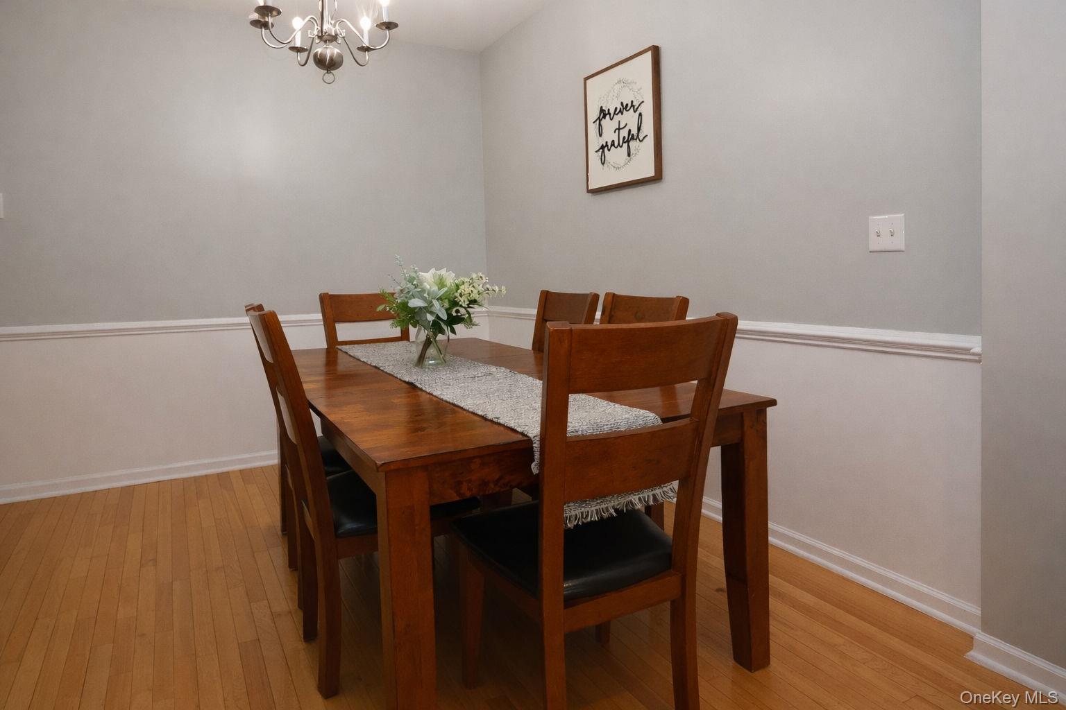 1210 Hawthorn Way, New Windsor, NY 12553