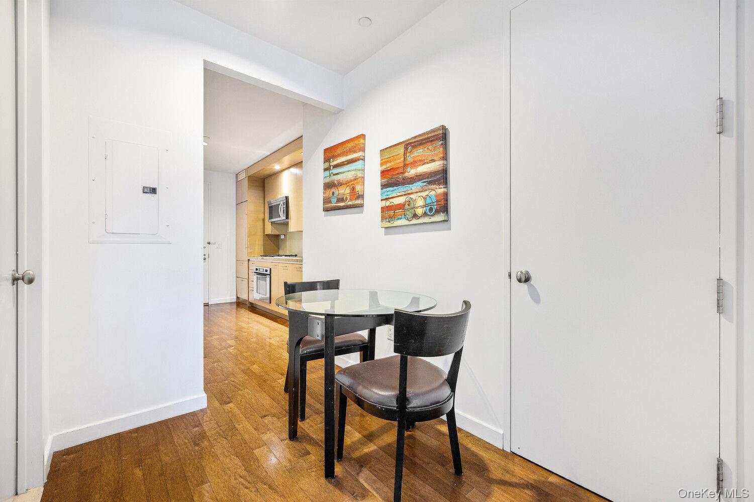 1600 BROADWAY # 19F, New York (Manhattan), NY 10019