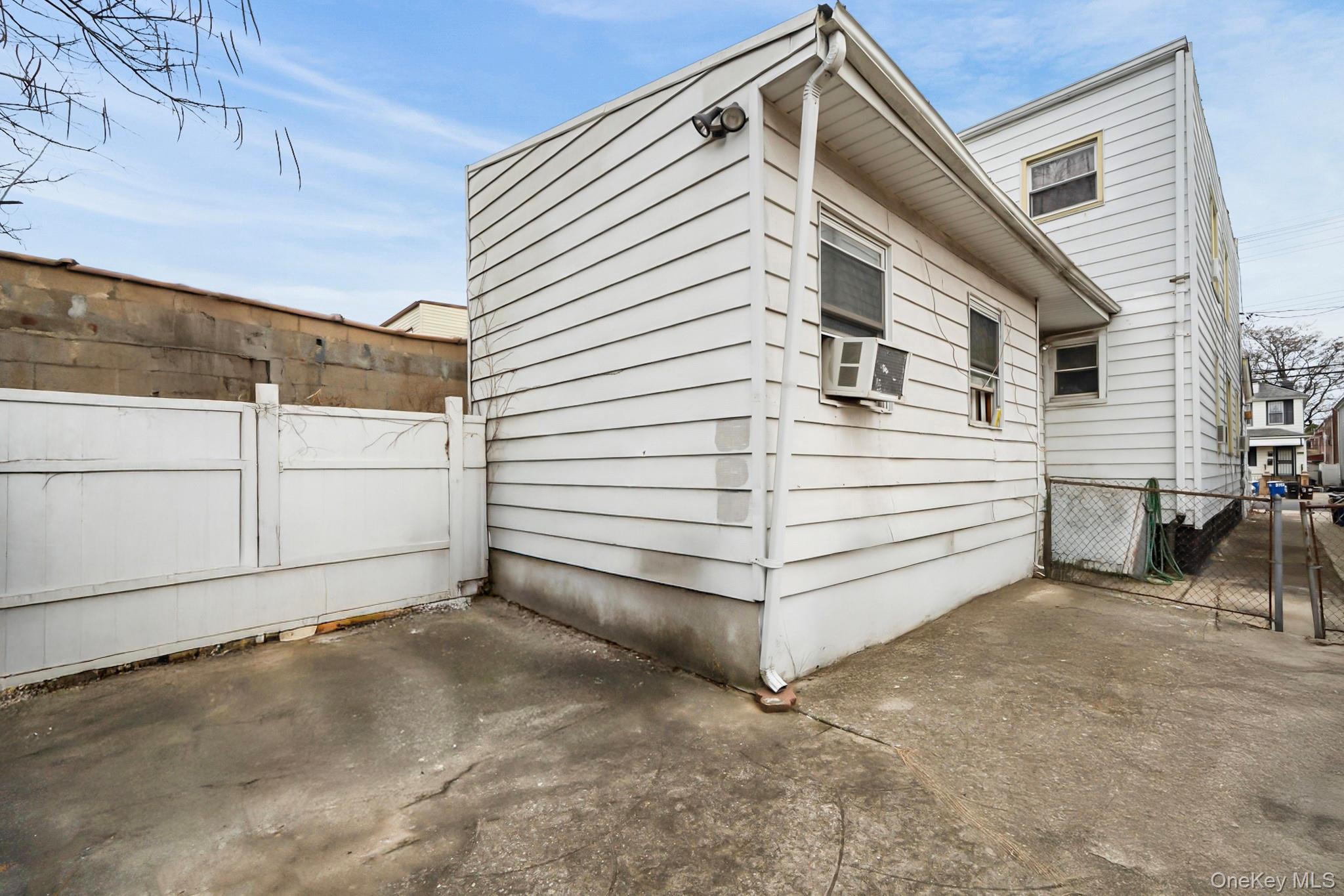 8911 Avenue M, Brooklyn, NY 11236