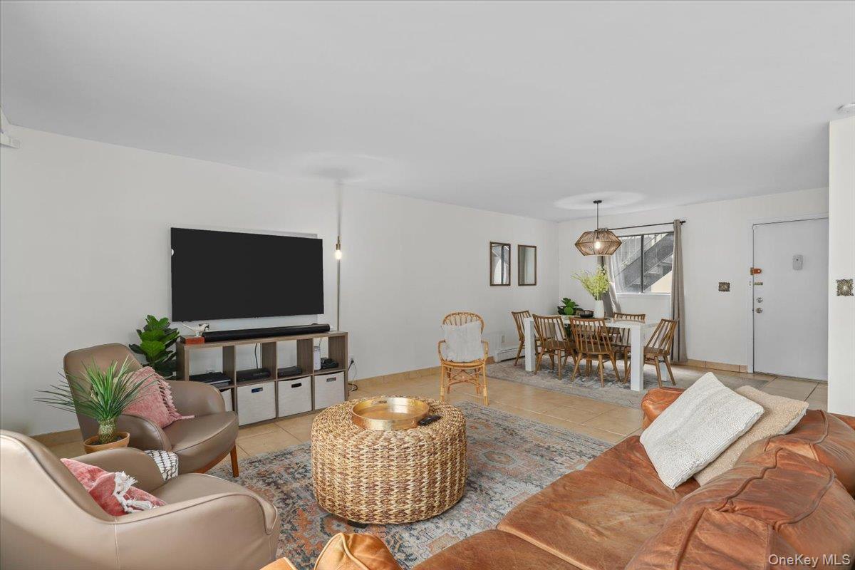 7 Granada Crescent # 6, White Plains, NY 10603