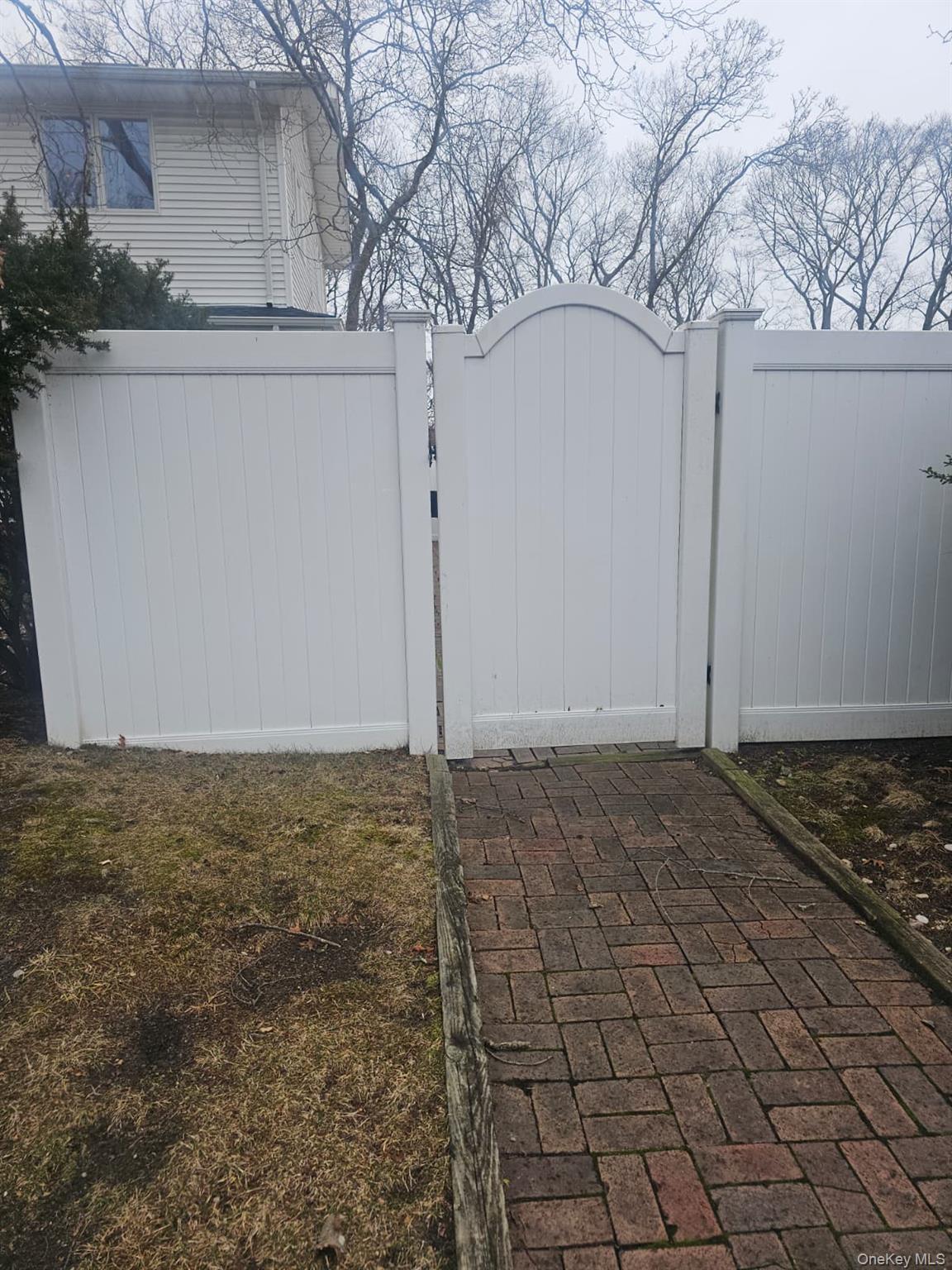 31 Albermarle Avenue, Holtsville, NY 11742