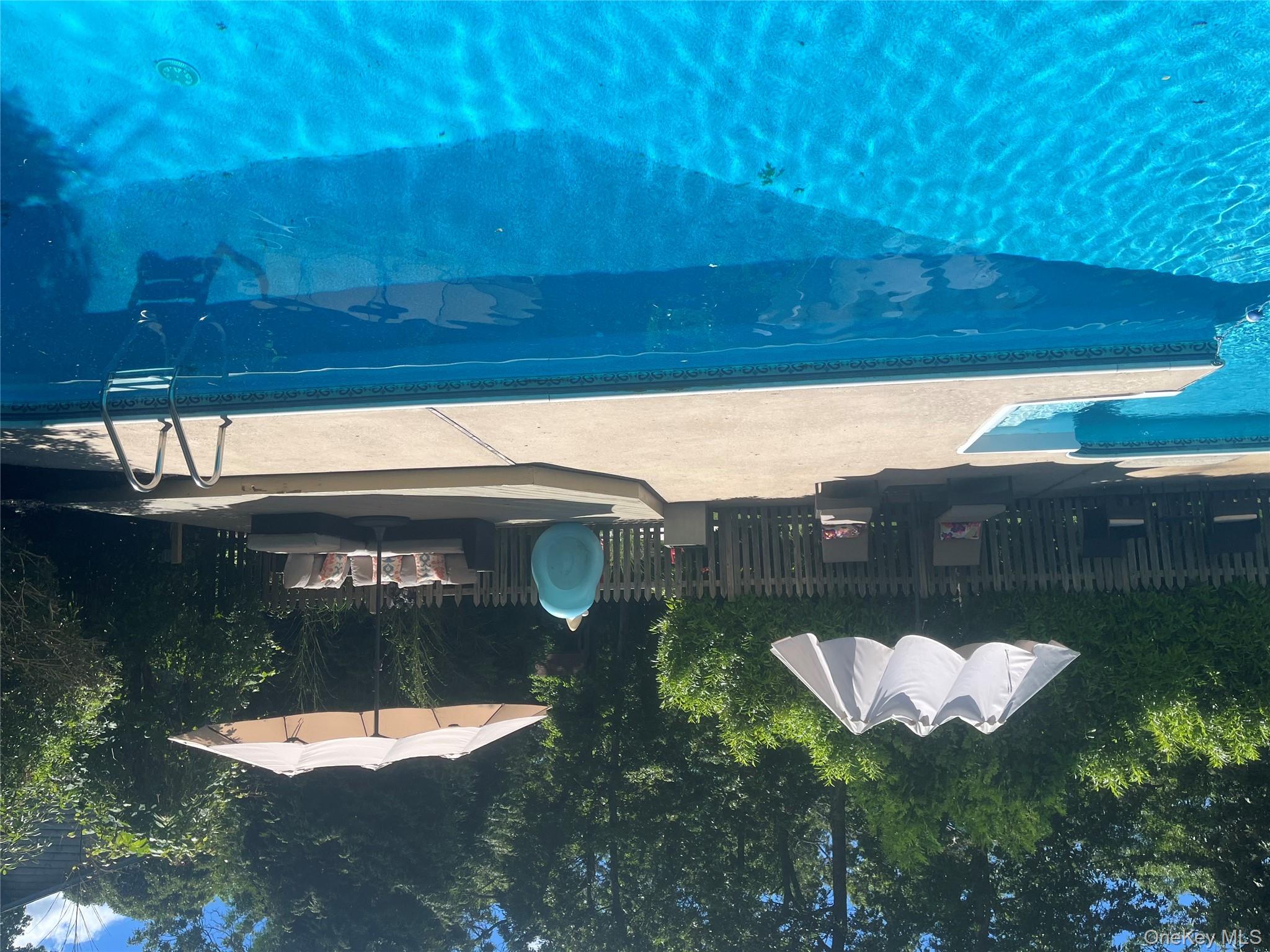 98 Squiretown Road, Hampton Bays, NY 11946