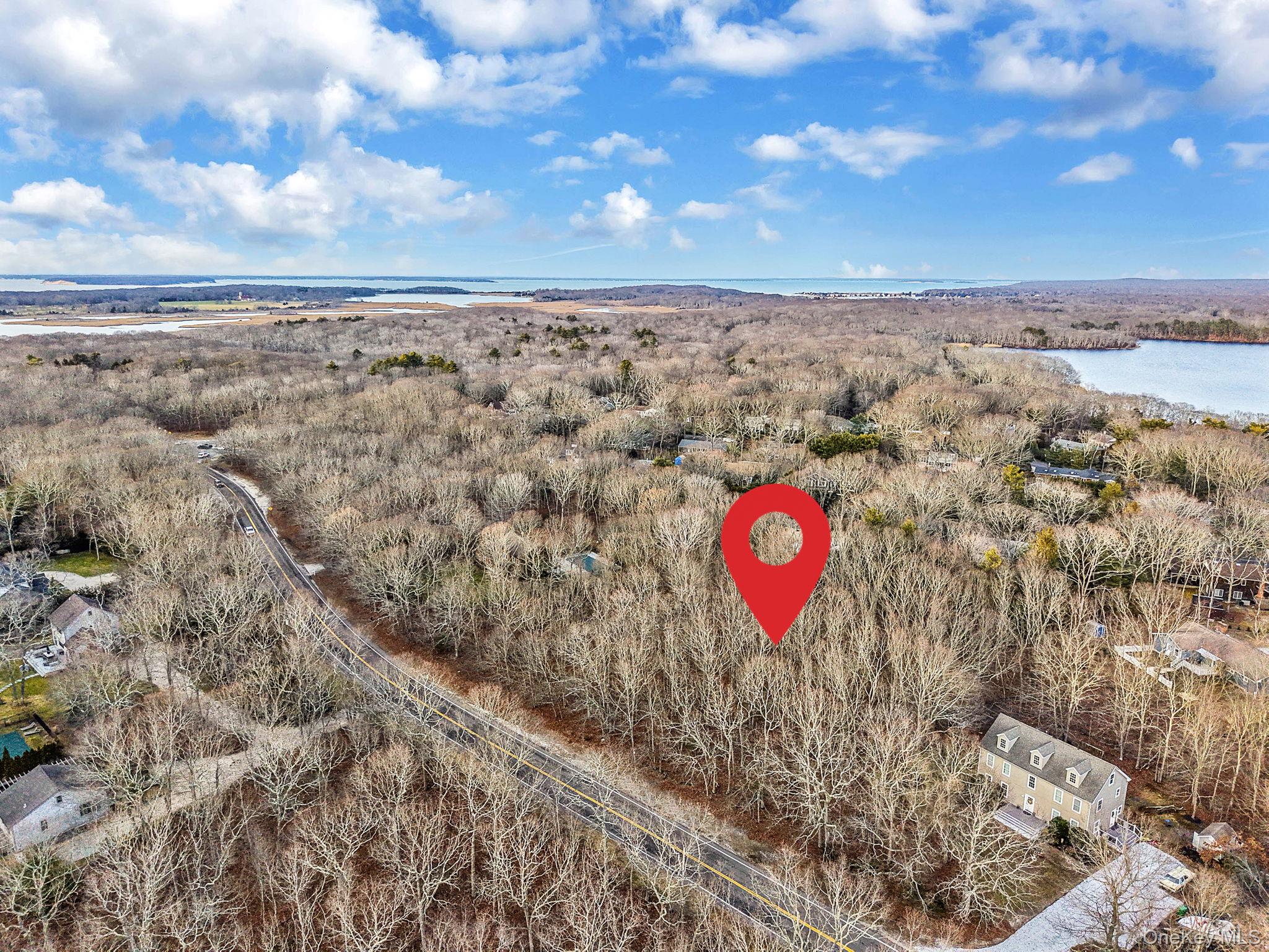 660 N Magee Street, Southampton, NY 11968