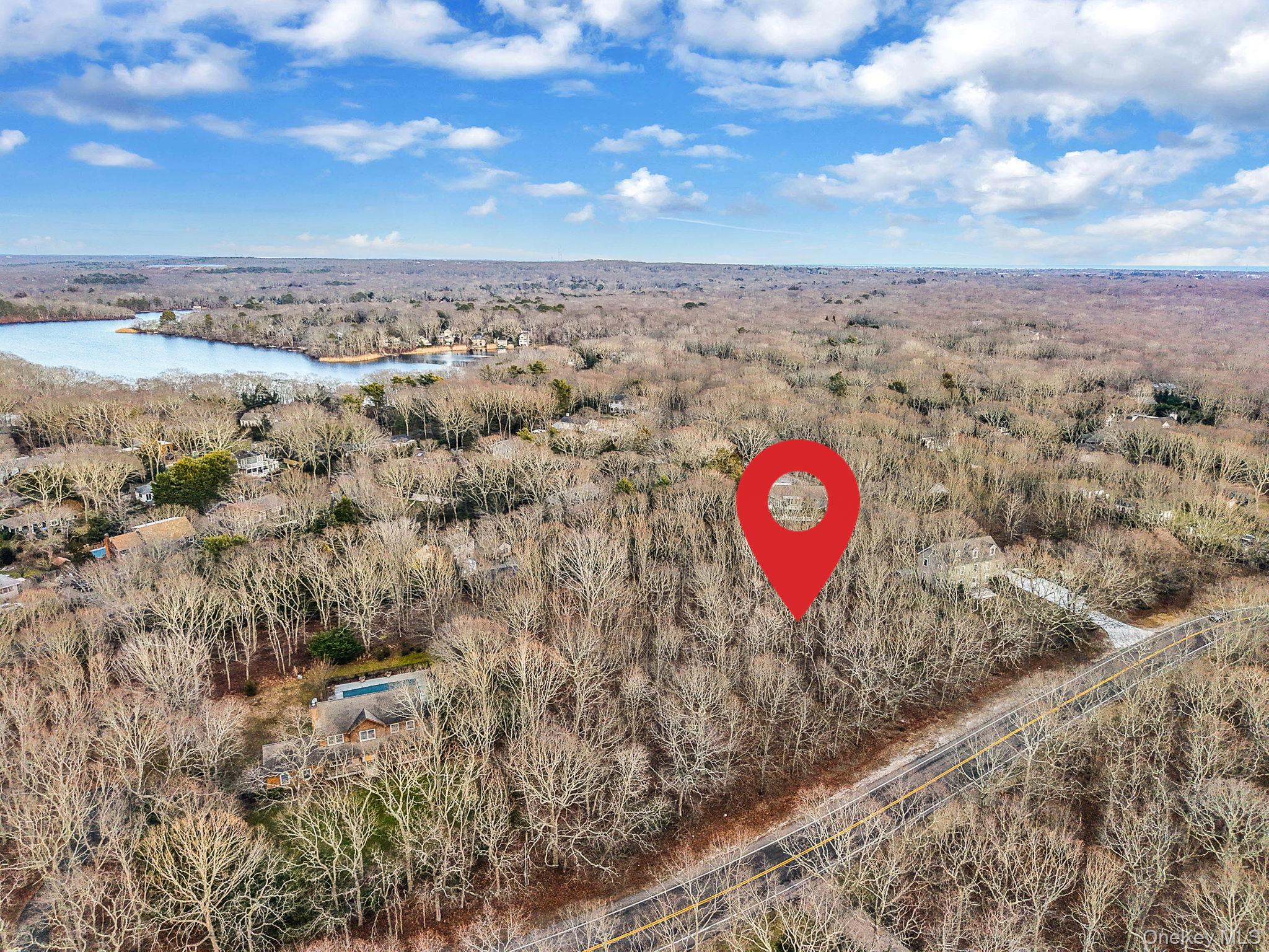 660 N Magee Street, Southampton, NY 11968