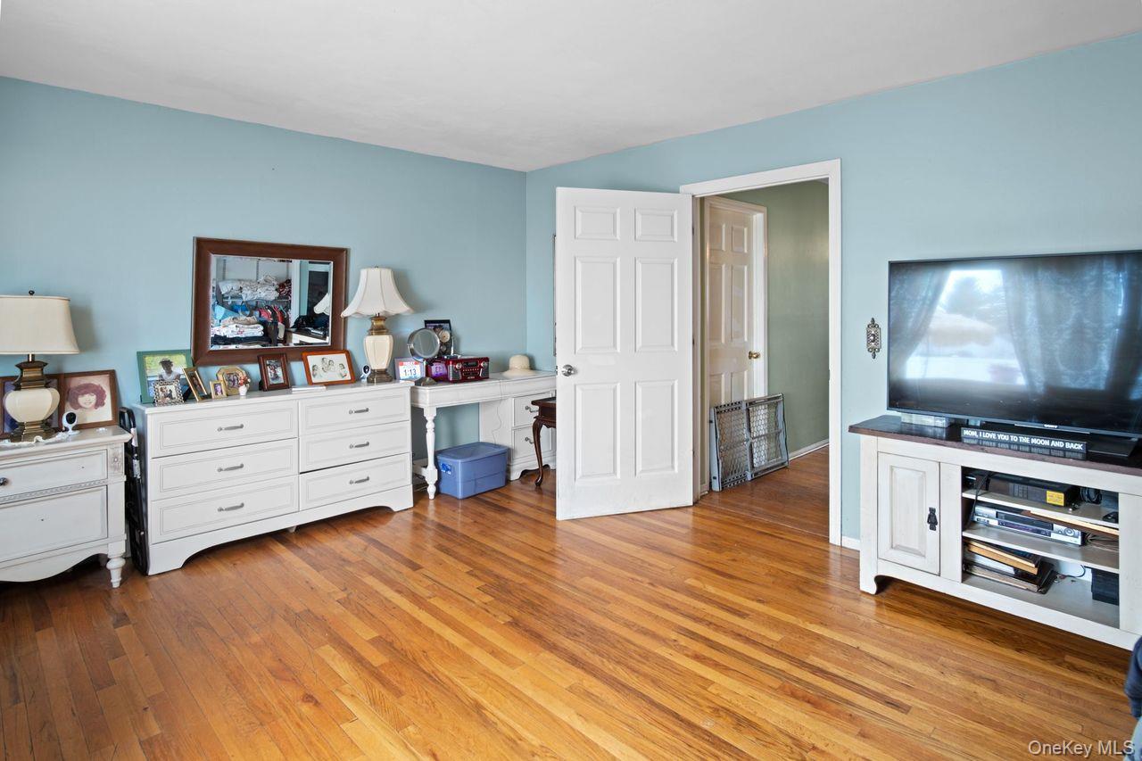 1111 Hempstead Avenue, South Hempstead, NY 11550