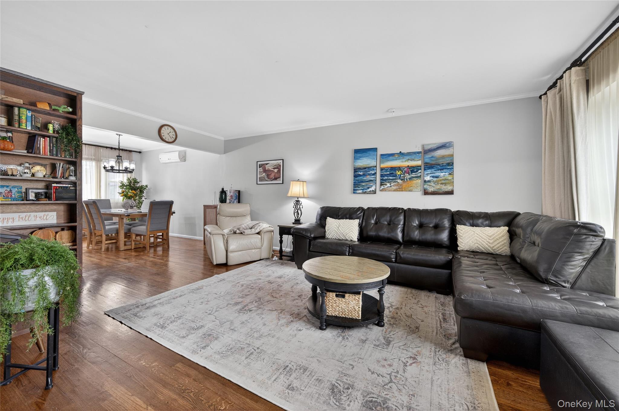 867 Duncan Drive, Westbury, NY 11590