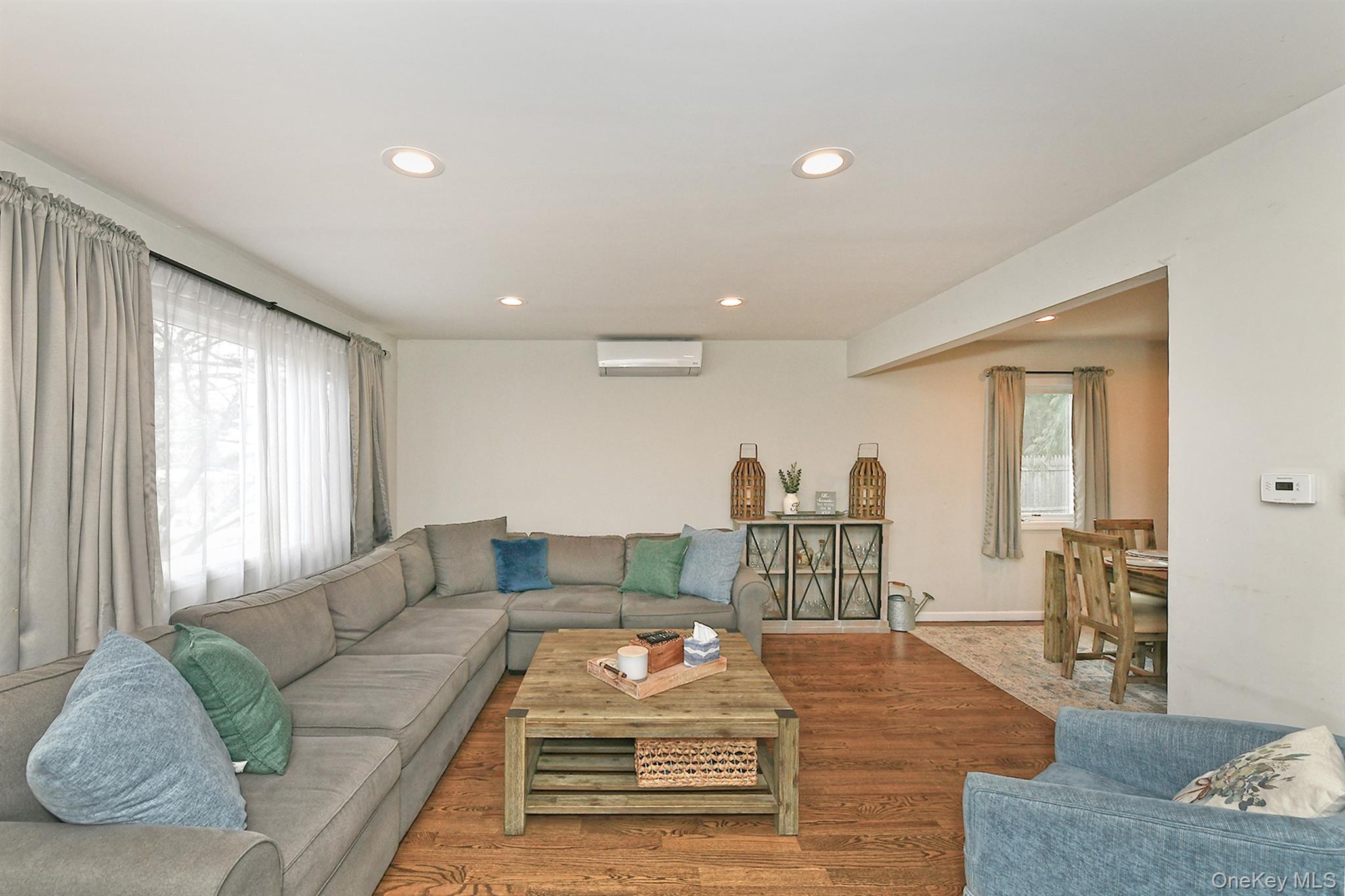 17 Pine Tree Road, South Huntington, NY 11746