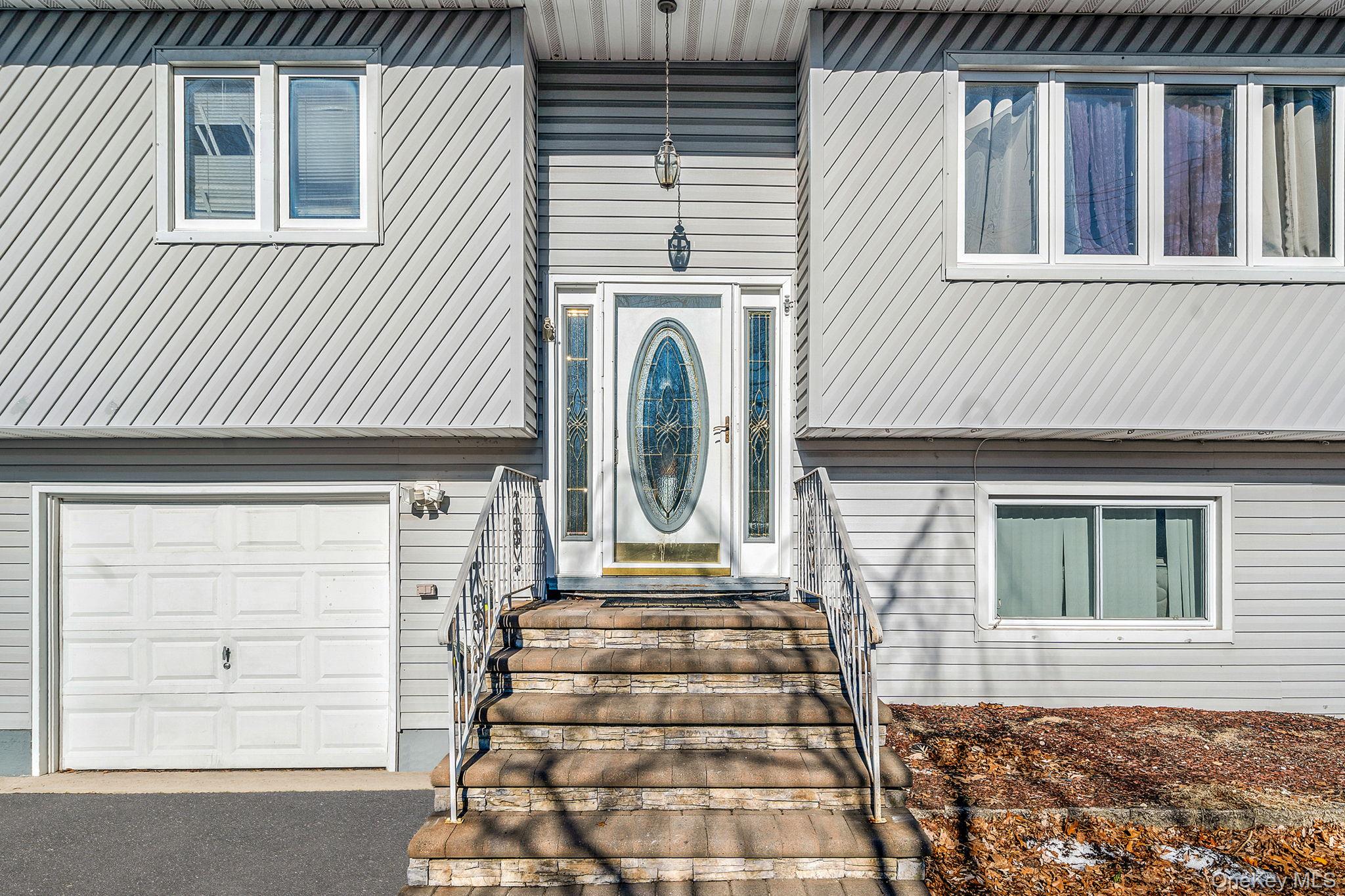 299 Seminole Street, Ronkonkoma, NY 11779