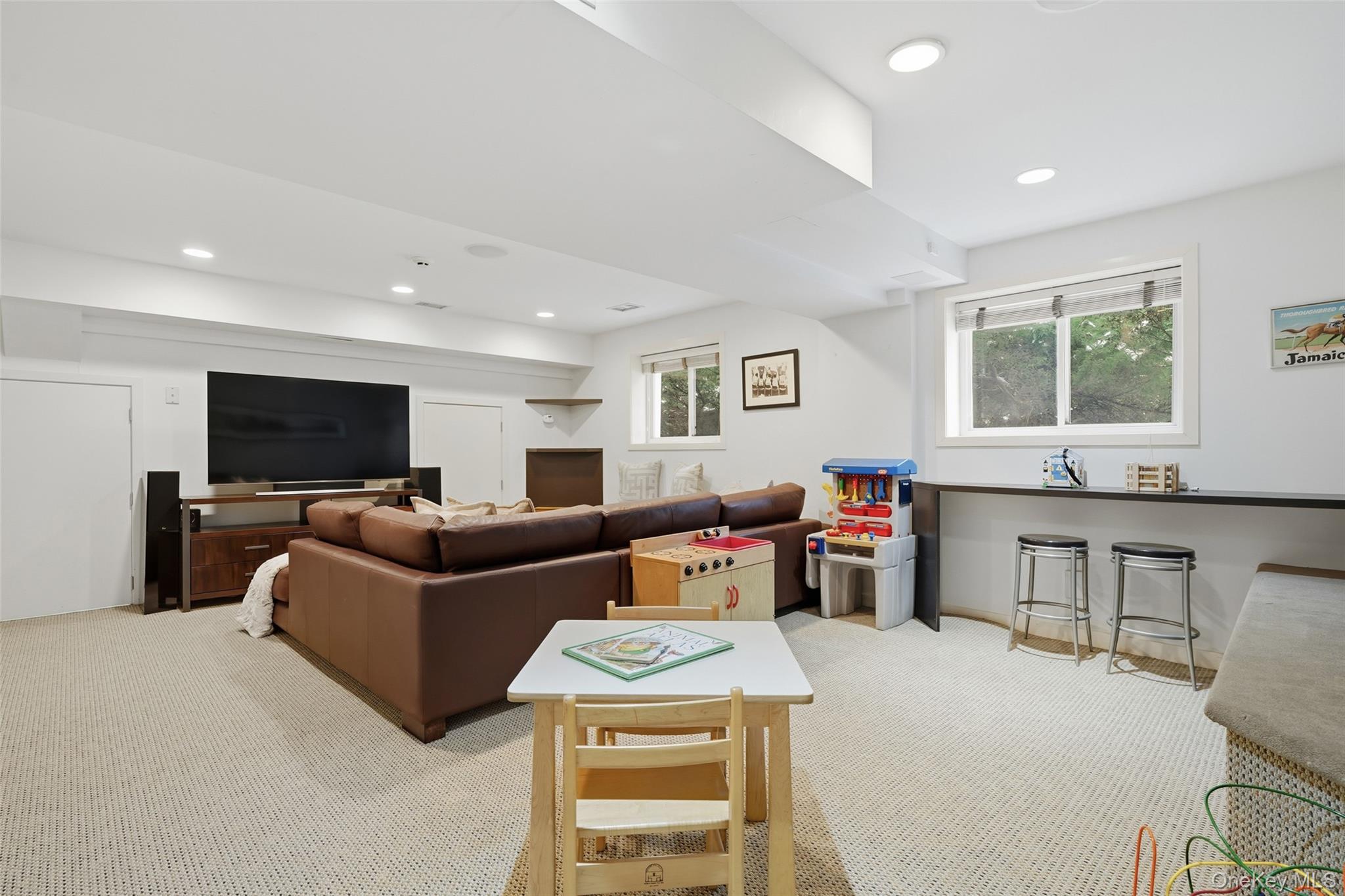 10 Oriole Place, Rye Brook, NY 10573