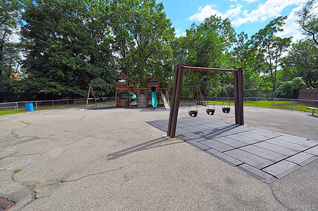 796 Bronx River Road # B67, Bronxville, NY 10708