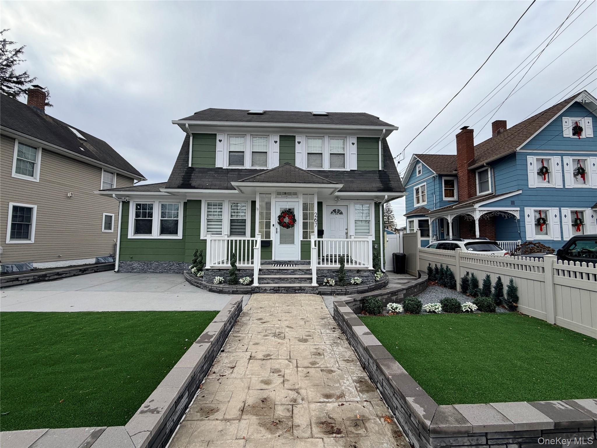 267 N Wellwood Avenue, Lindenhurst, NY 11757