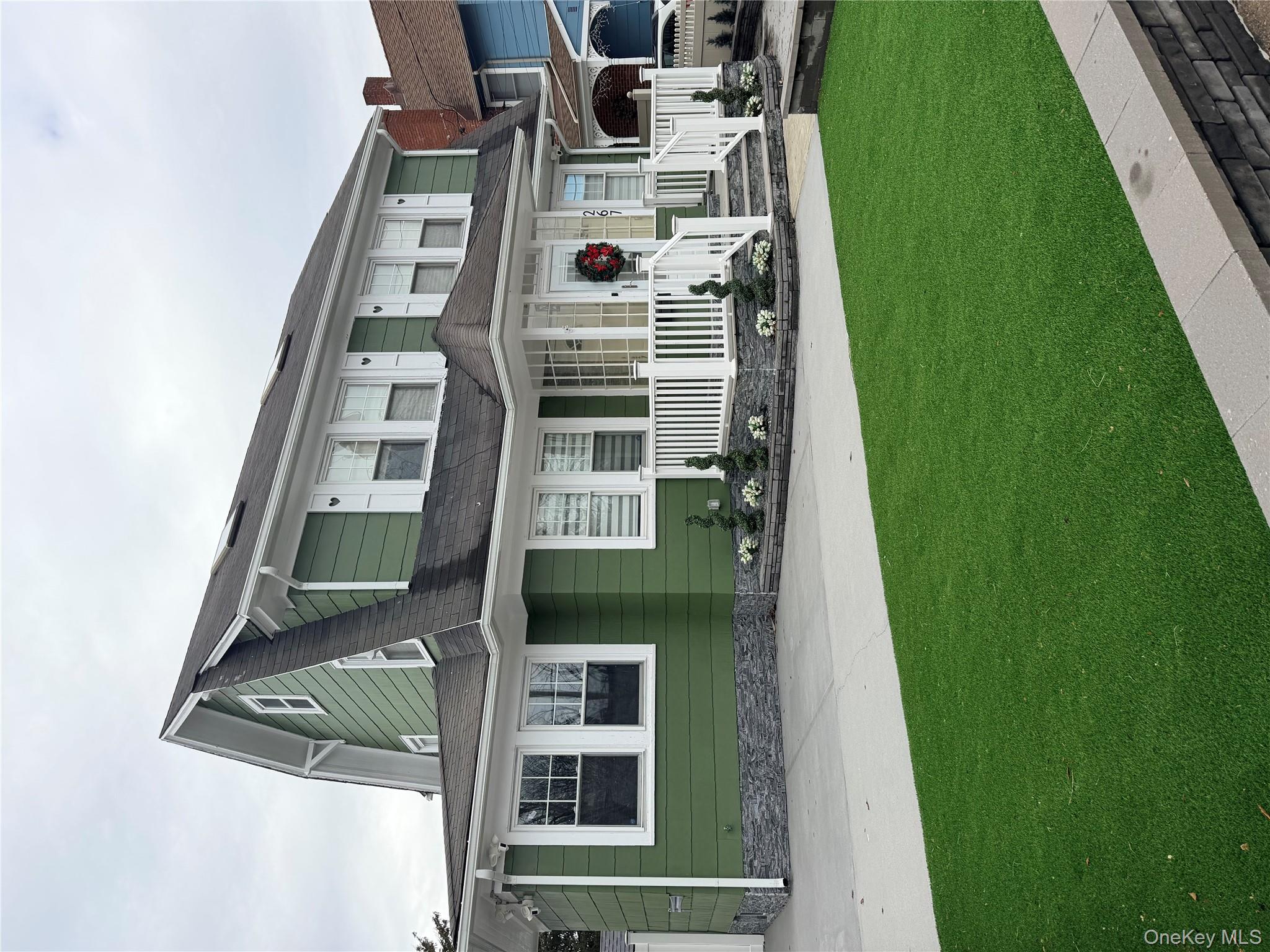 267 N Wellwood Avenue, Lindenhurst, NY 11757