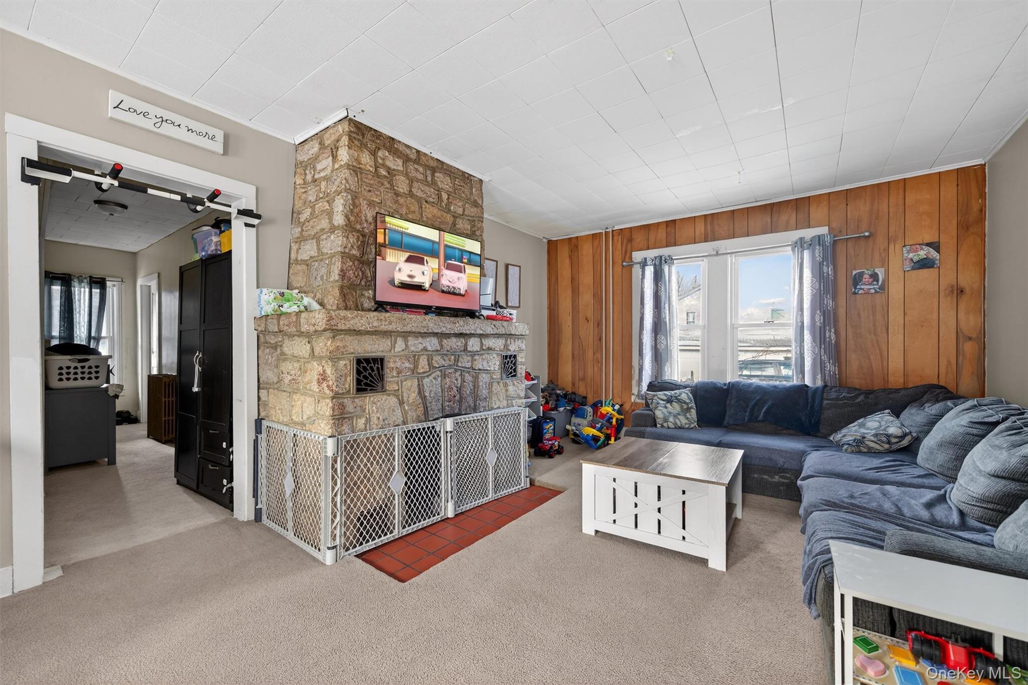 4 Chapel Street, Ellenville, NY 12428