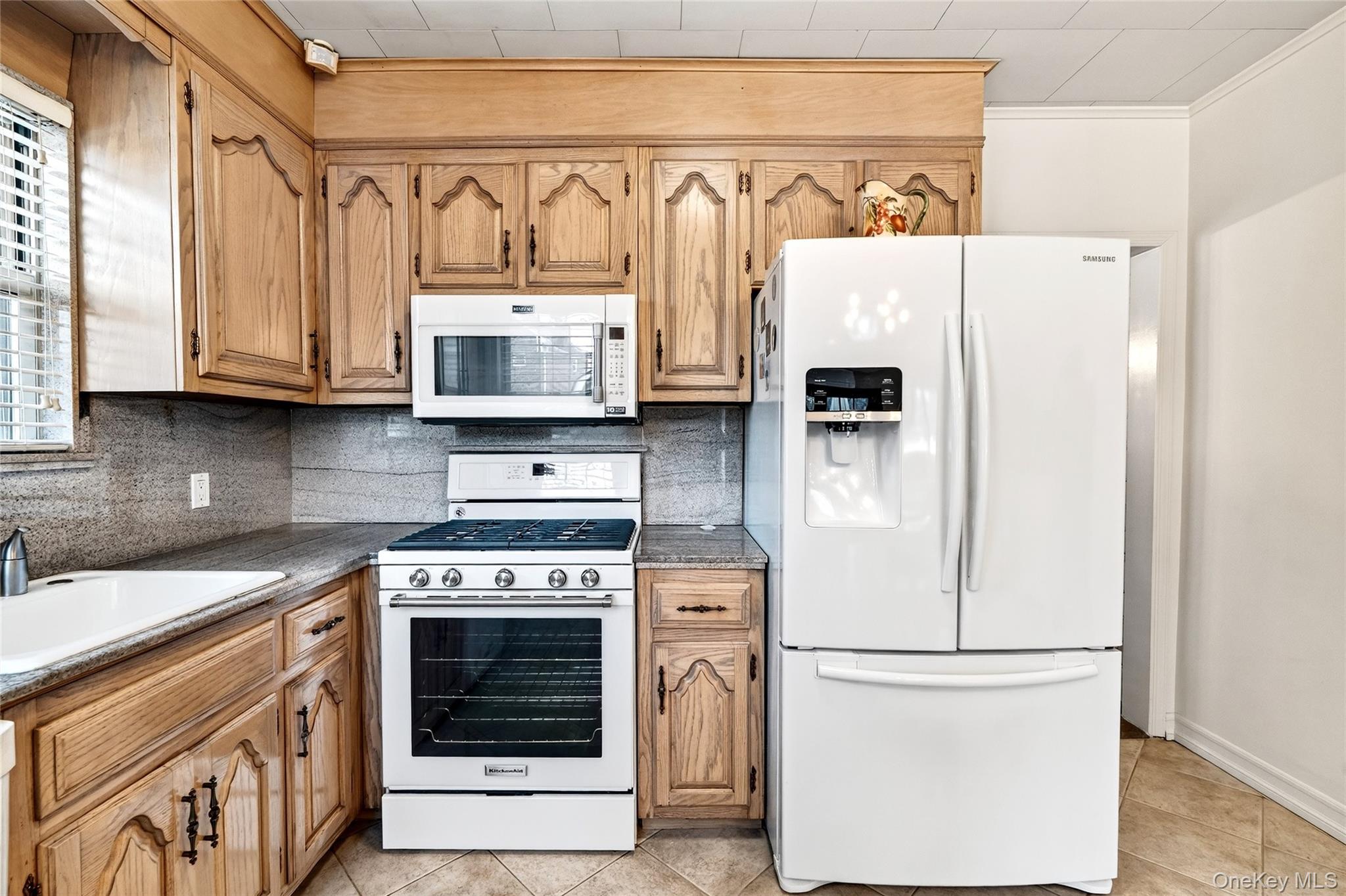 3334 Country Club Road, Bronx, NY 10465