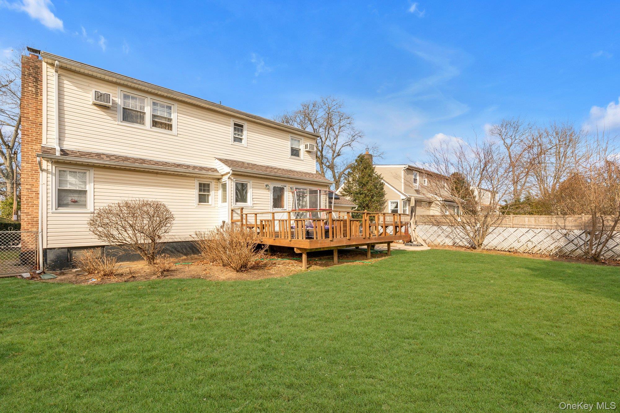 1815 Schermerhorn Street, Merrick, NY 11566