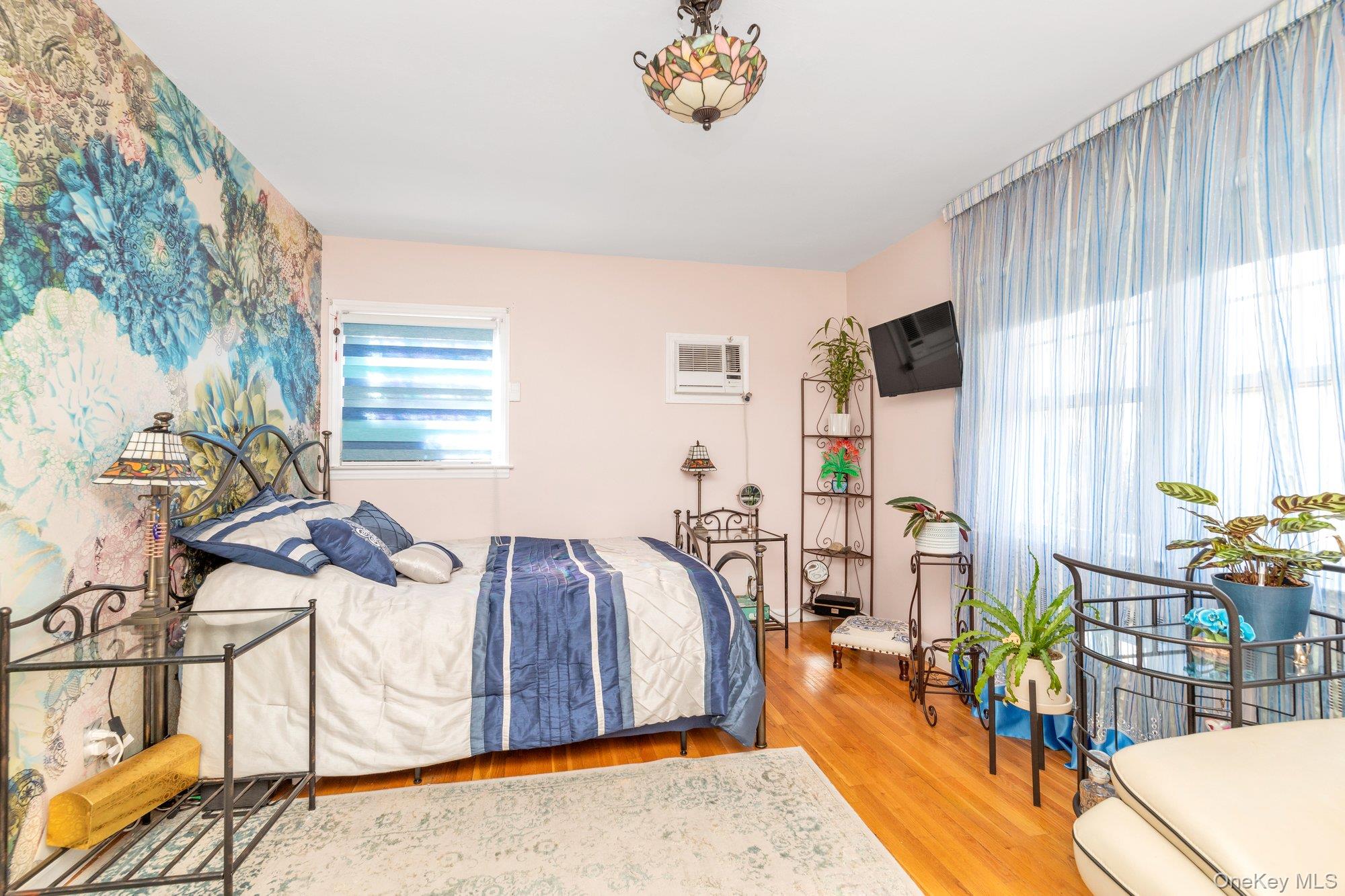 1815 Schermerhorn Street, Merrick, NY 11566