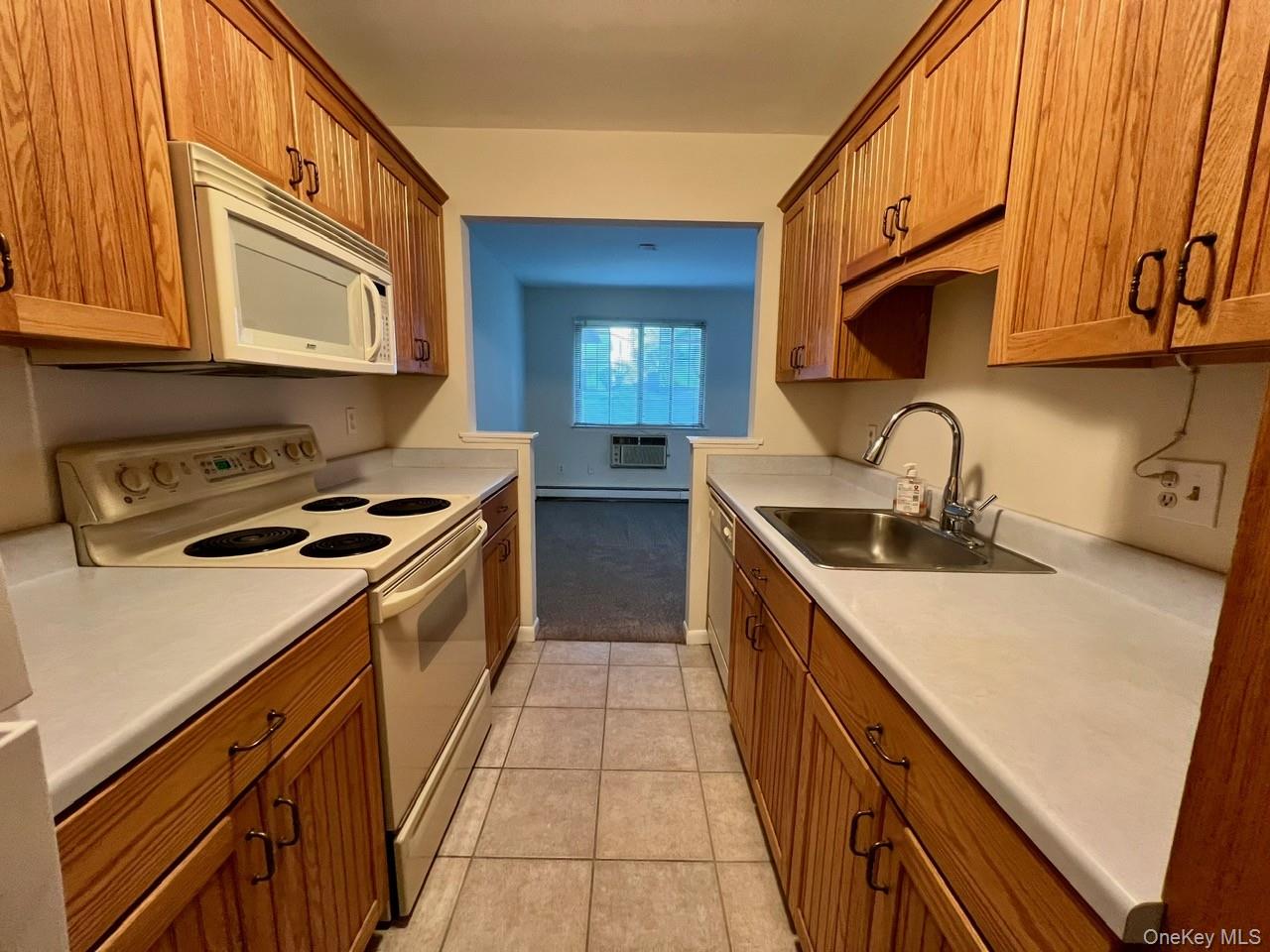 9 Loudon Drive # 6, Fishkill, NY 12524