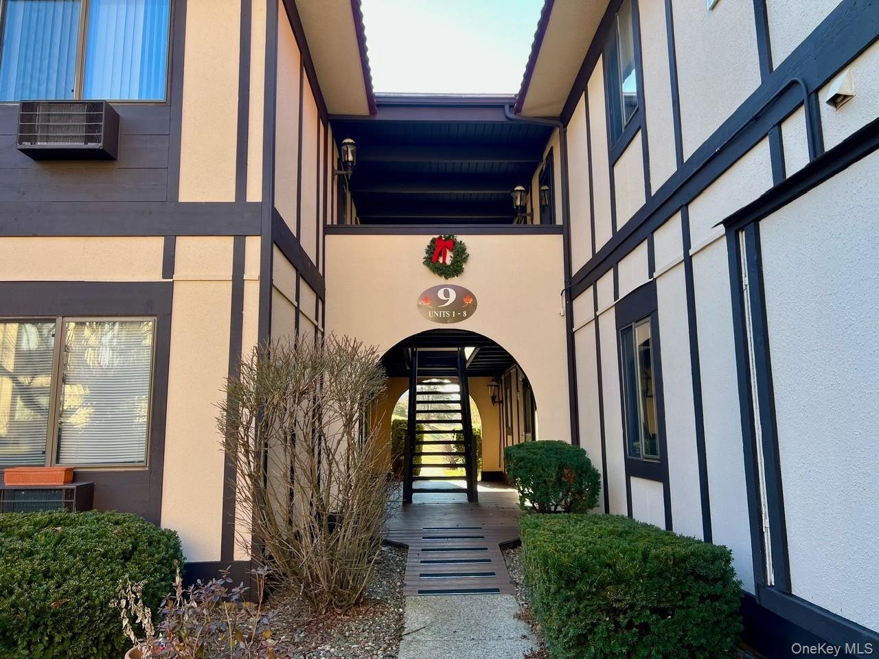 9 Loudon Drive # 6, Fishkill, NY 12524