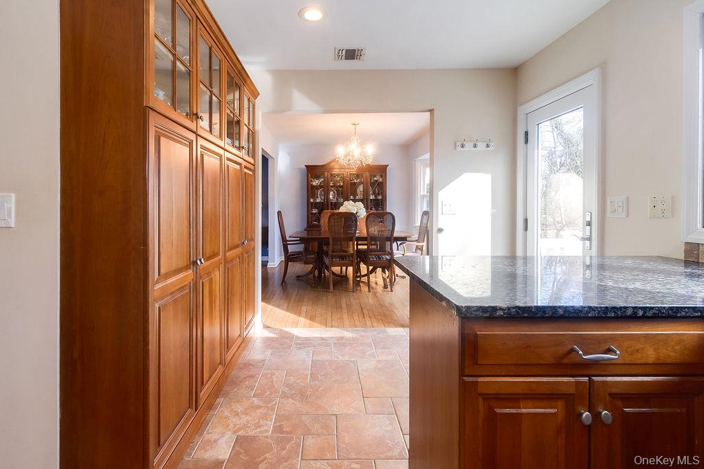 4 Conscience Bay Road, Setauket, NY 11733