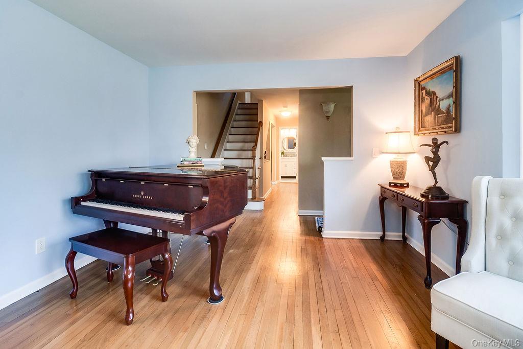 4 Conscience Bay Road, Setauket, NY 11733